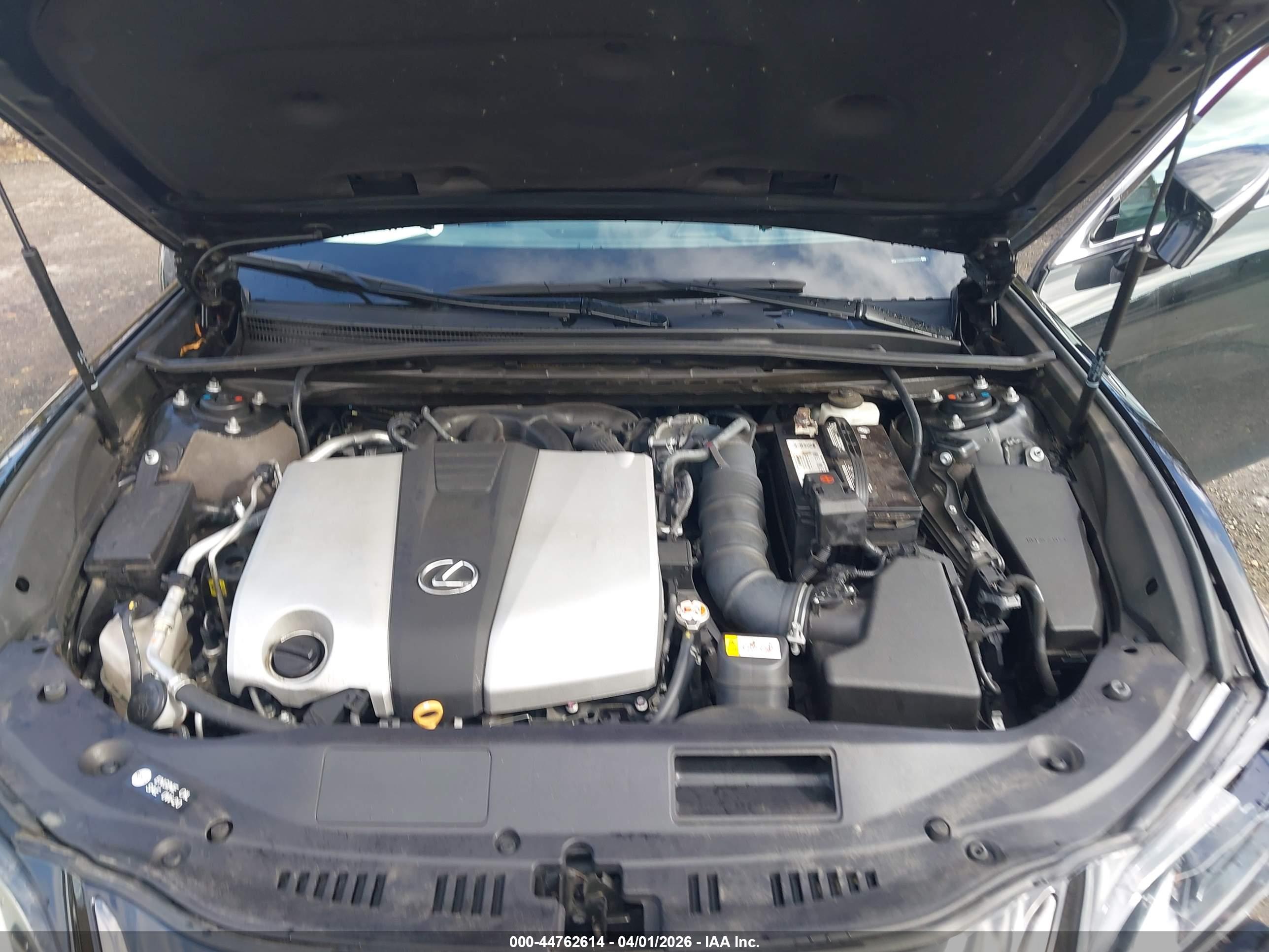 LEXUS ES image 10
