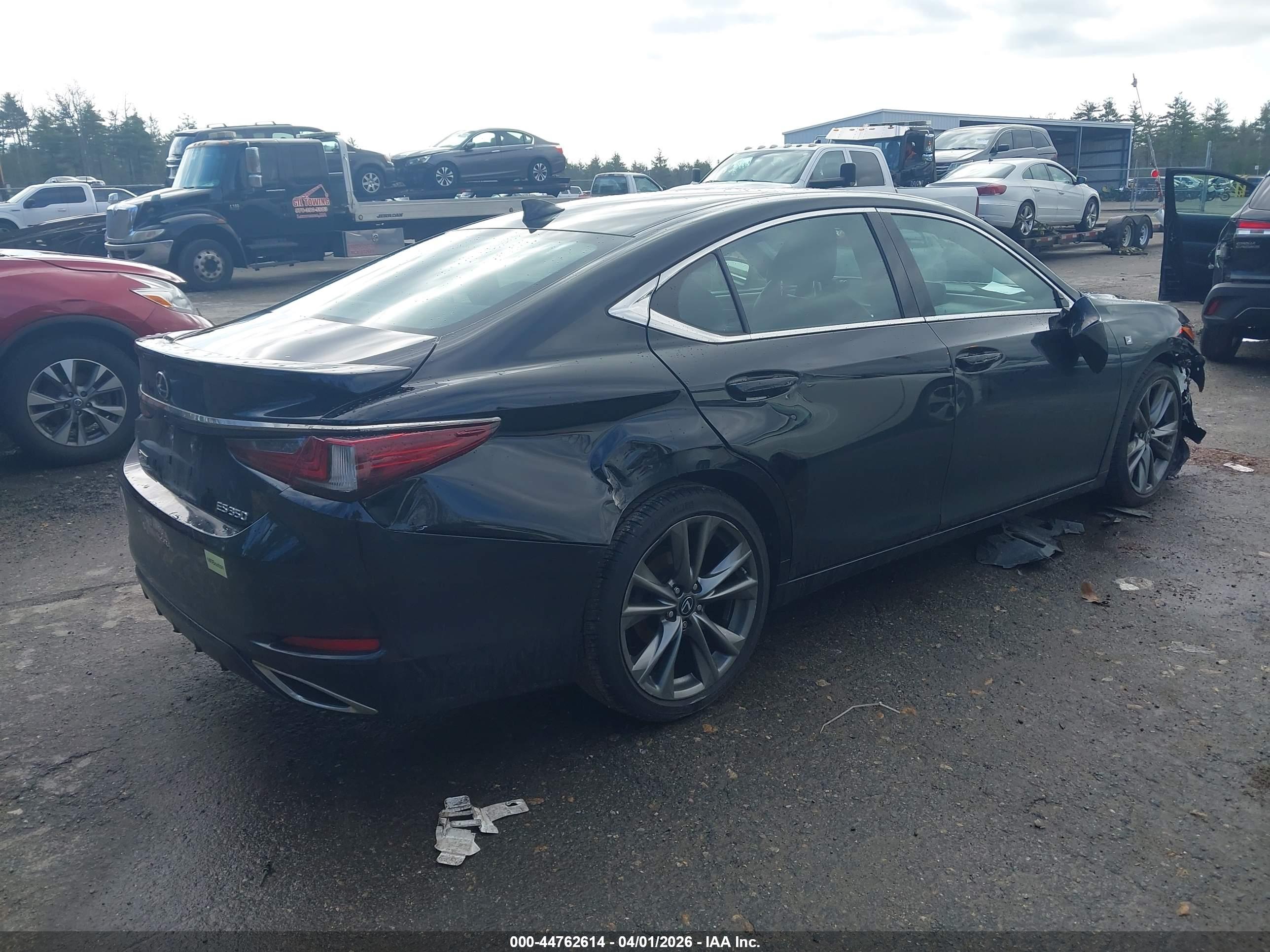 LEXUS ES image 4
