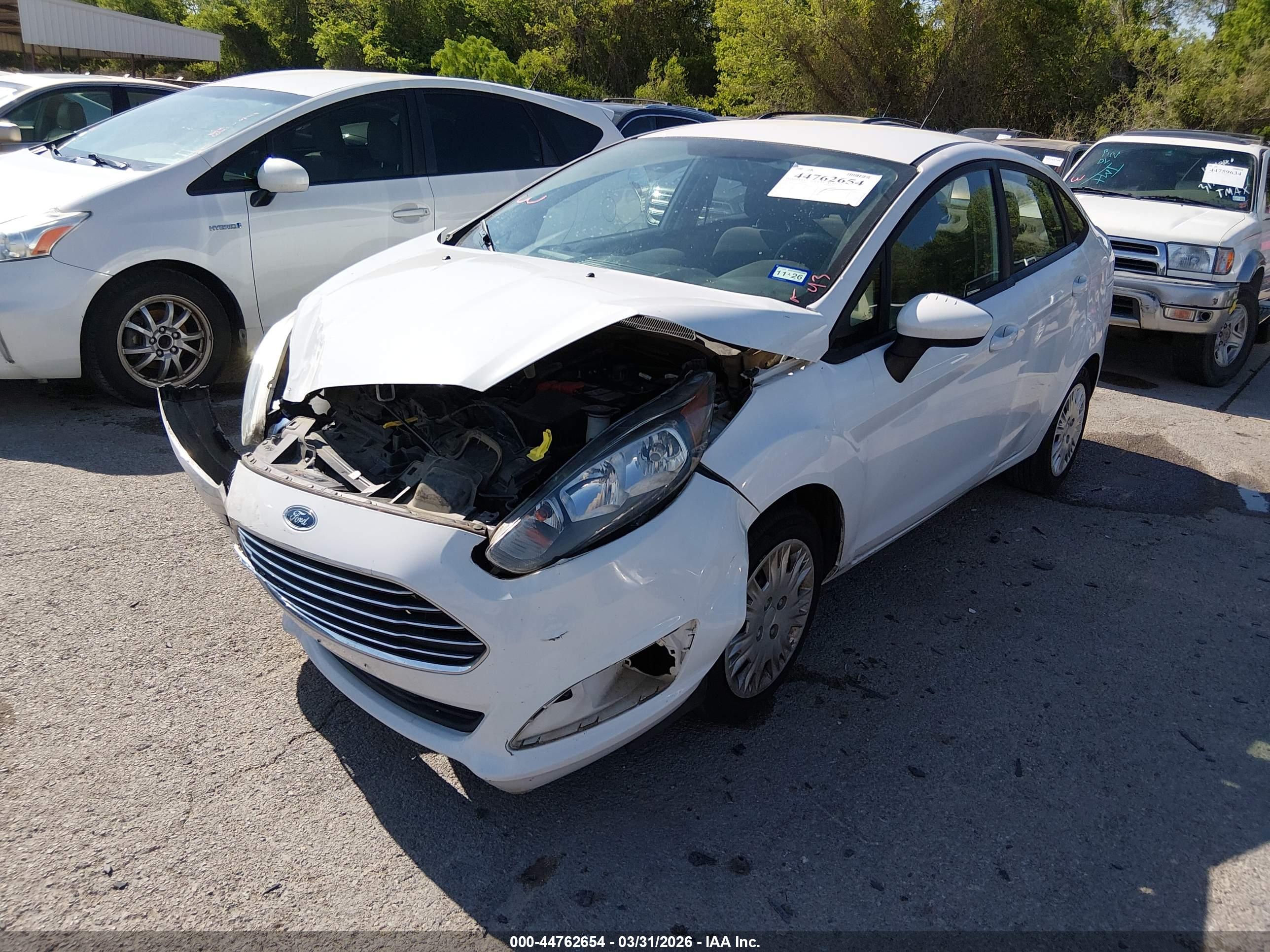 FORD FIESTA image 2