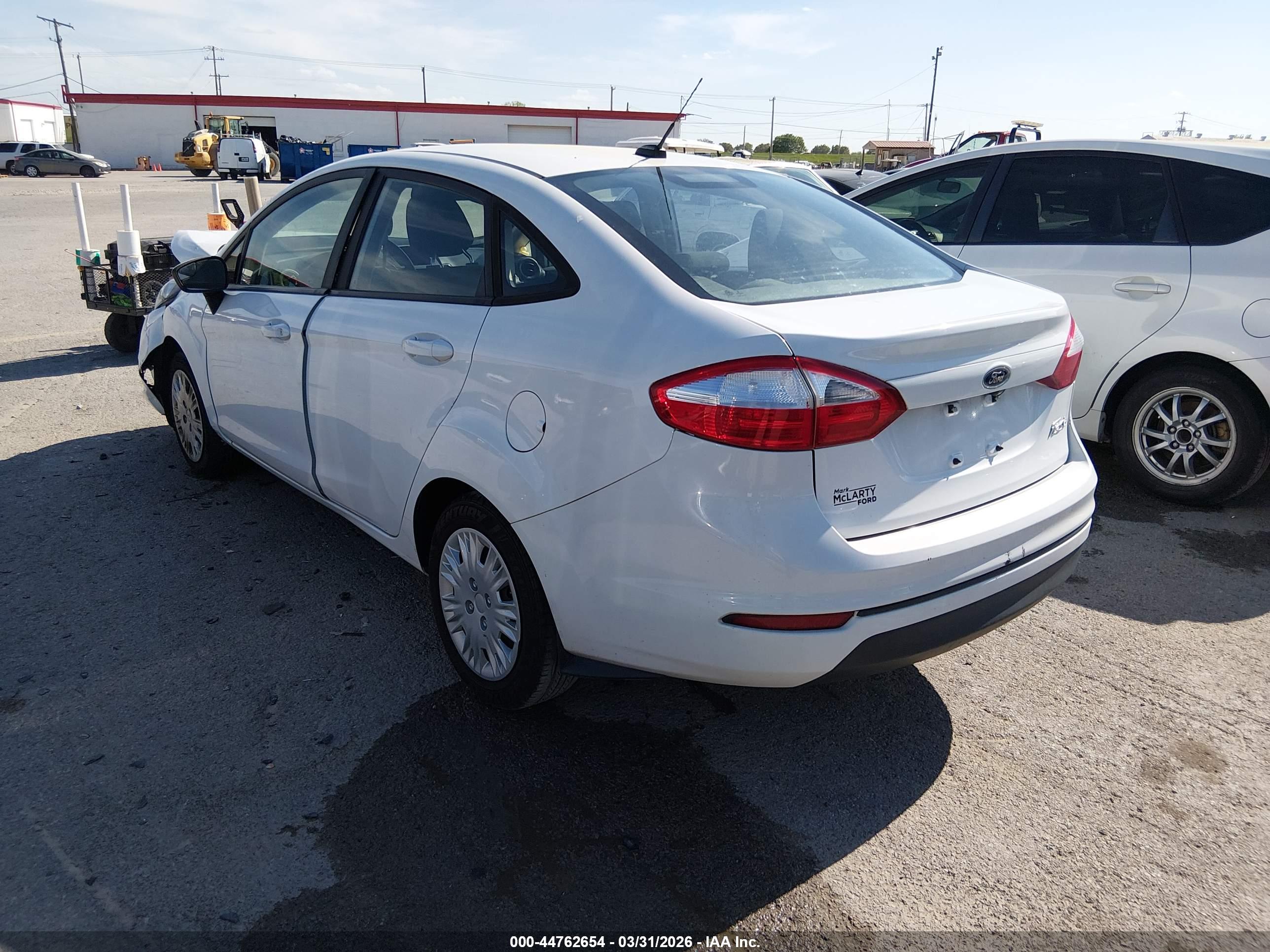 FORD FIESTA image 3