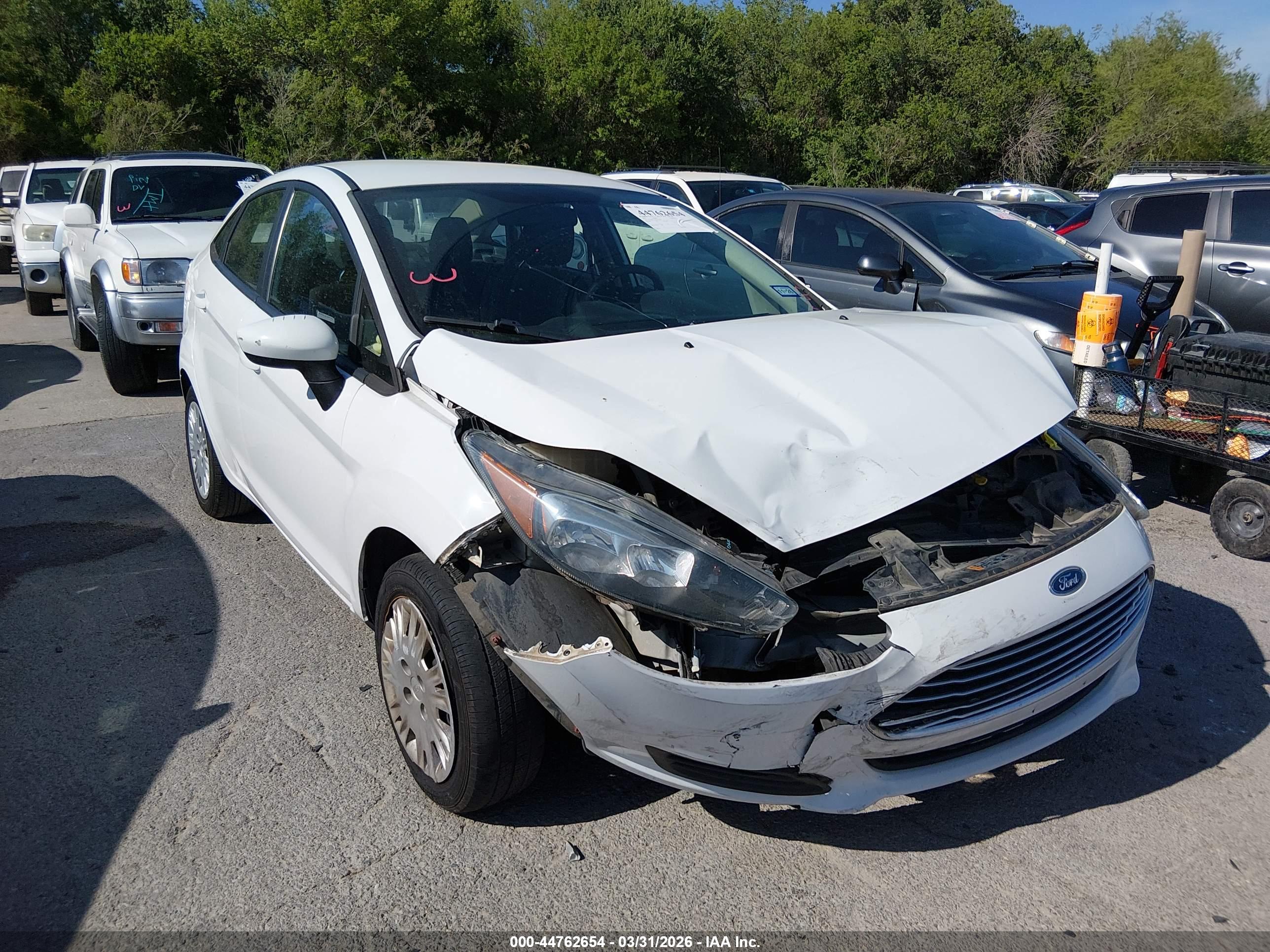 FORD FIESTA image 6