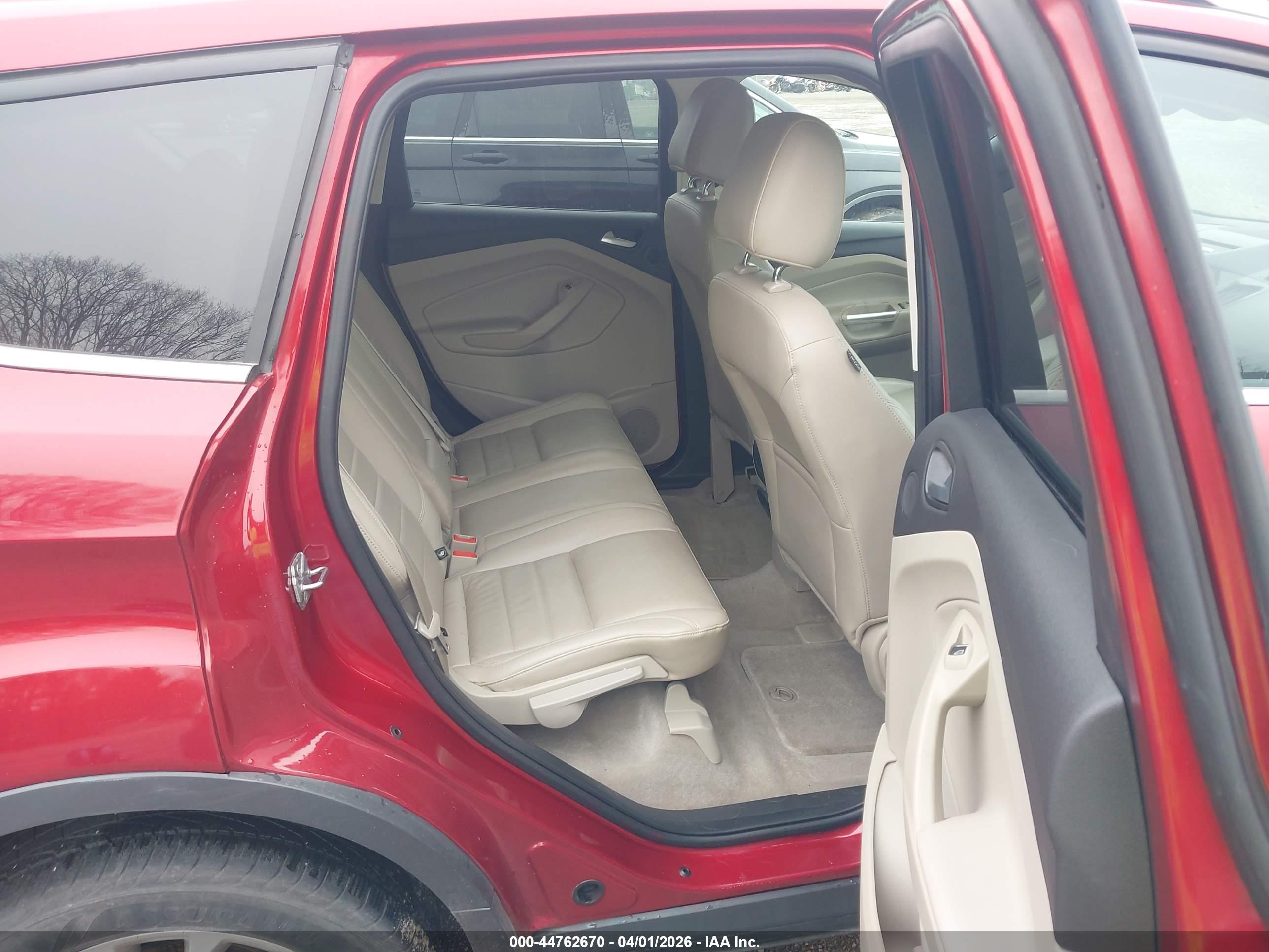 FORD ESCAPE image 8