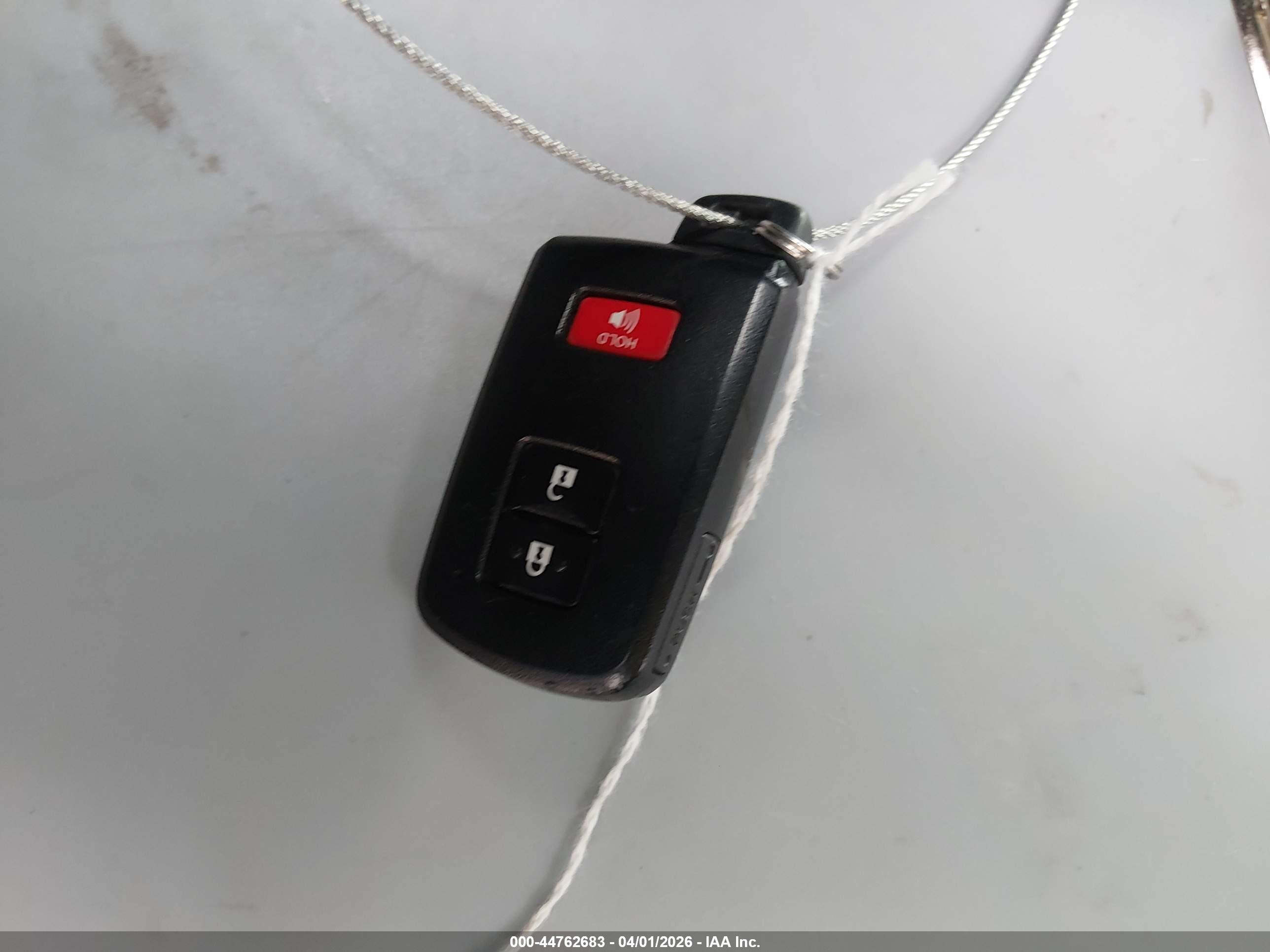 TOYOTA RAV4 image 11