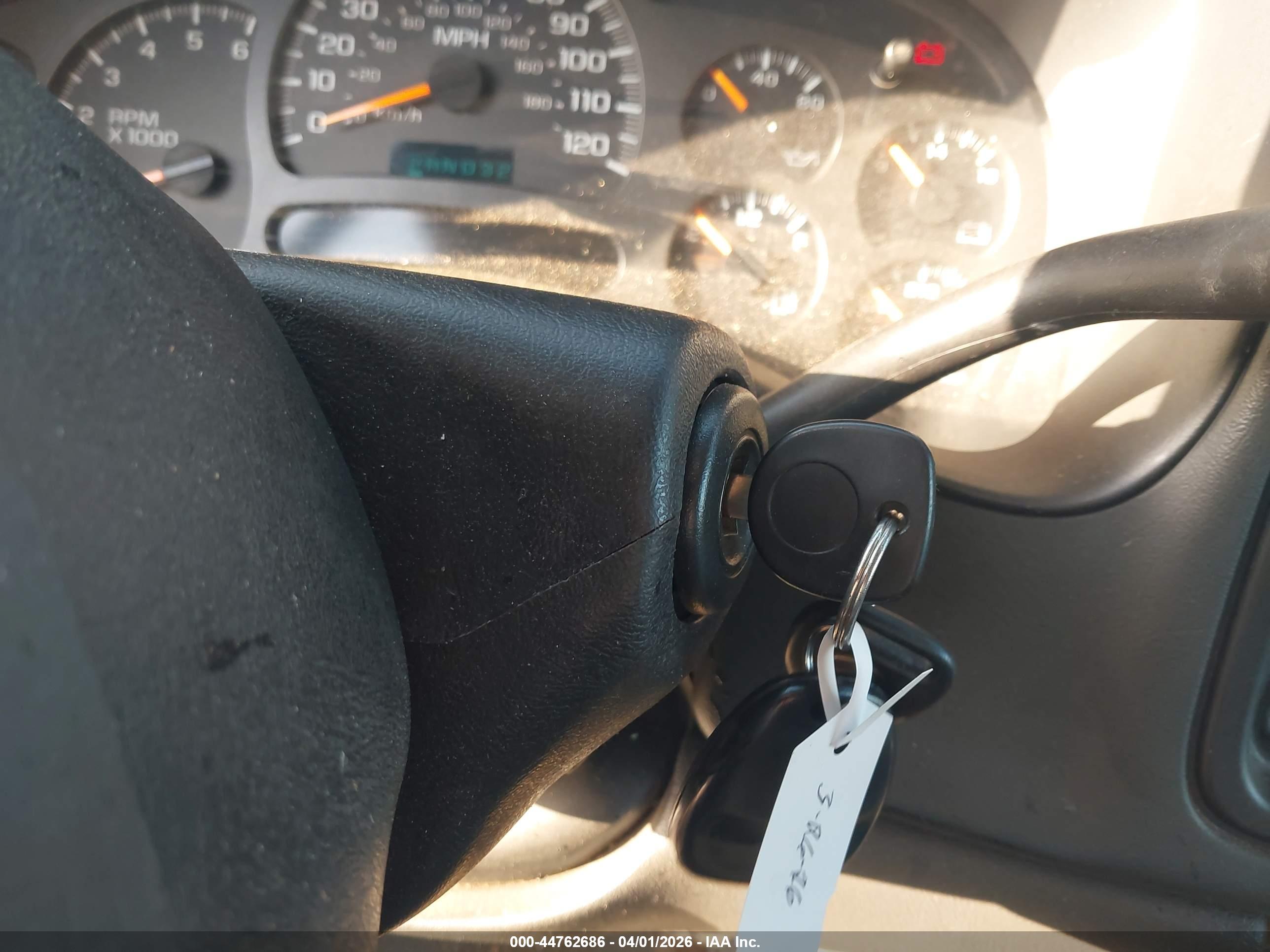 CHEVROLET SILVERADO image 11