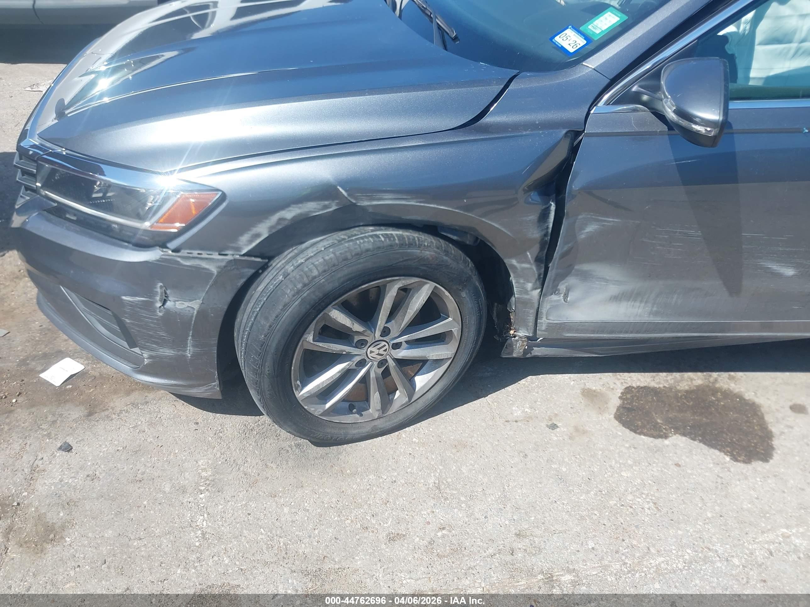 VOLKSWAGEN PASSAT image 6