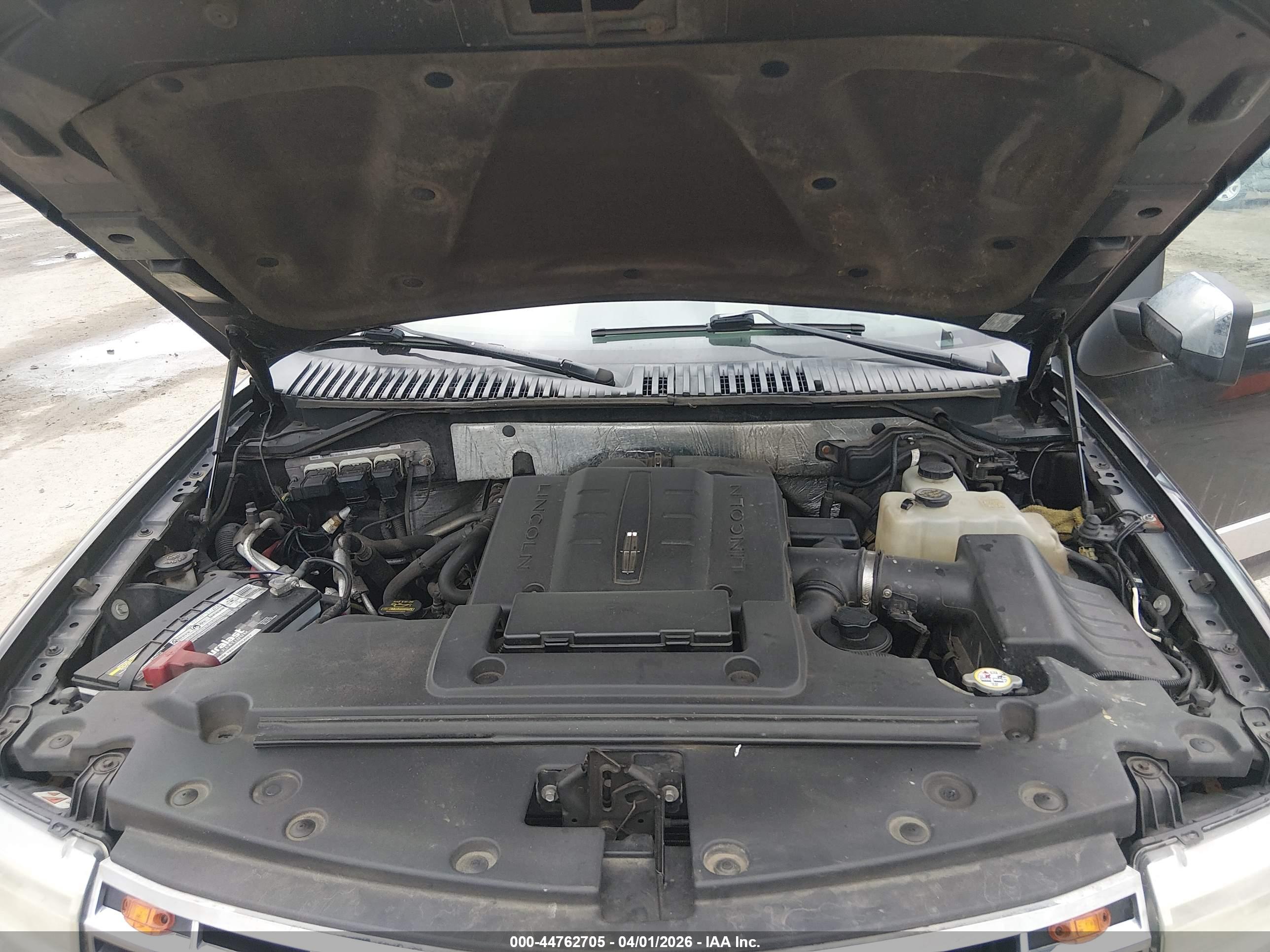 LINCOLN NAVIGATOR image 10