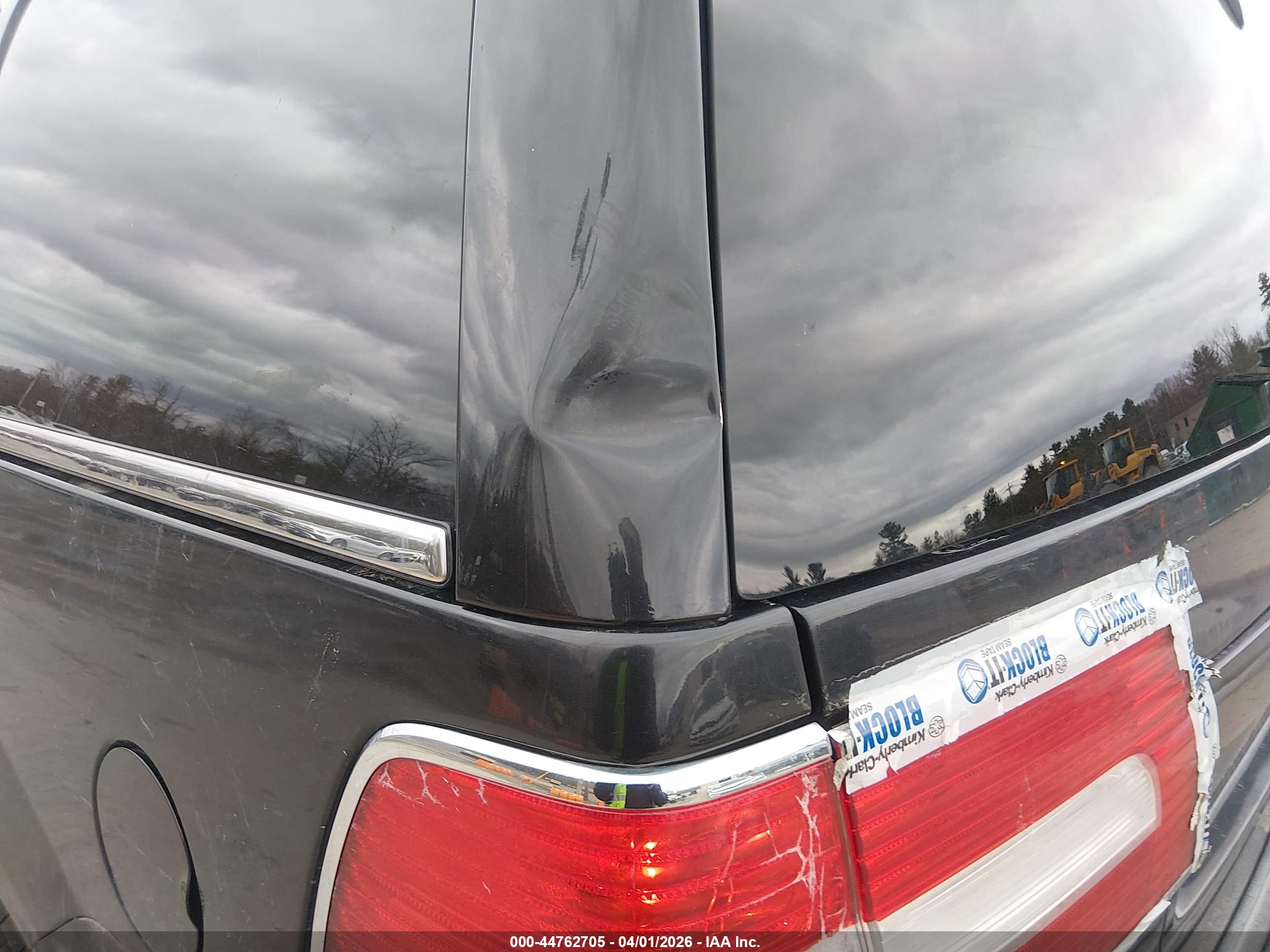 LINCOLN NAVIGATOR image 6