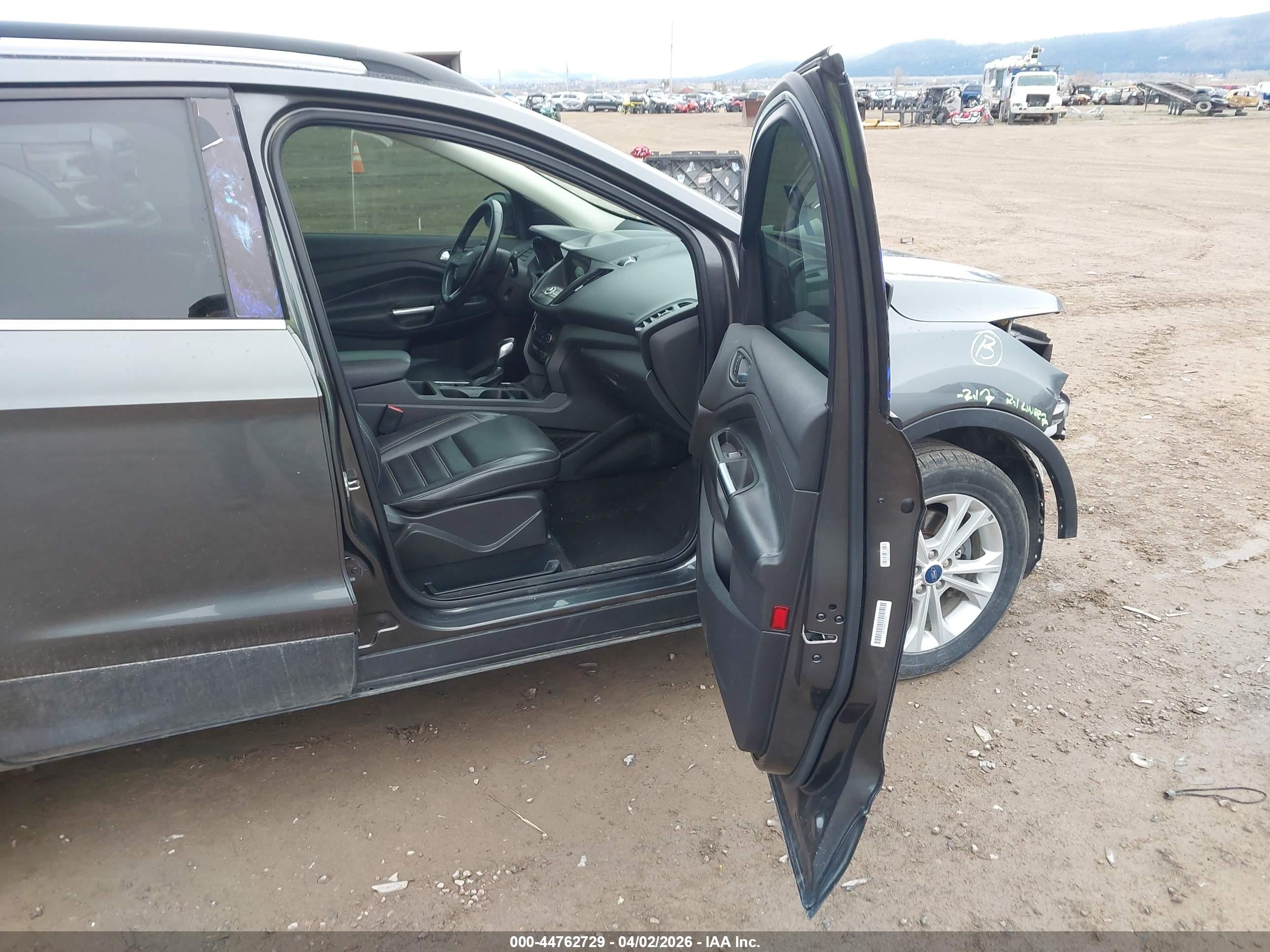 FORD ESCAPE image 5