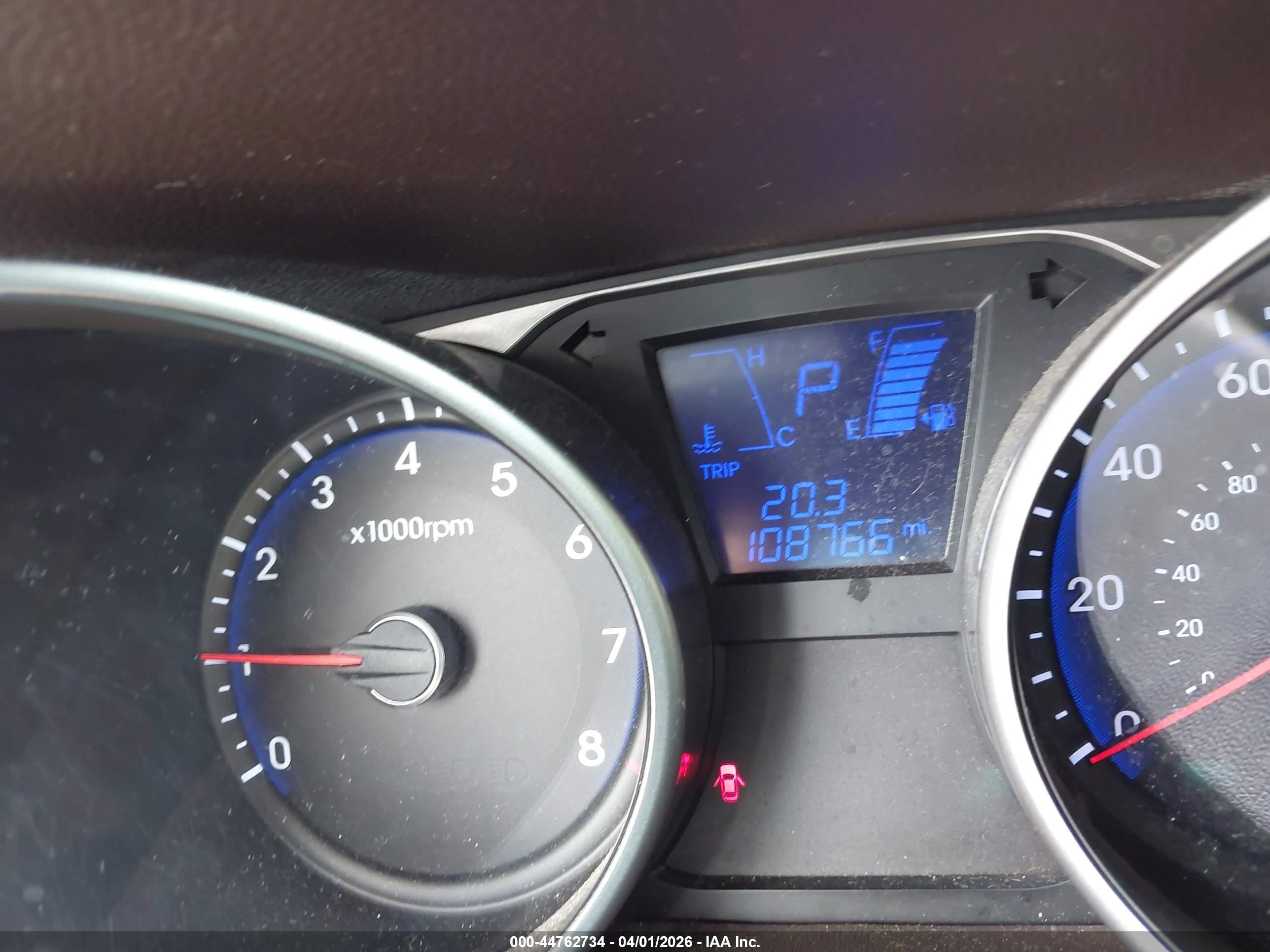 HYUNDAI TUCSON image 7