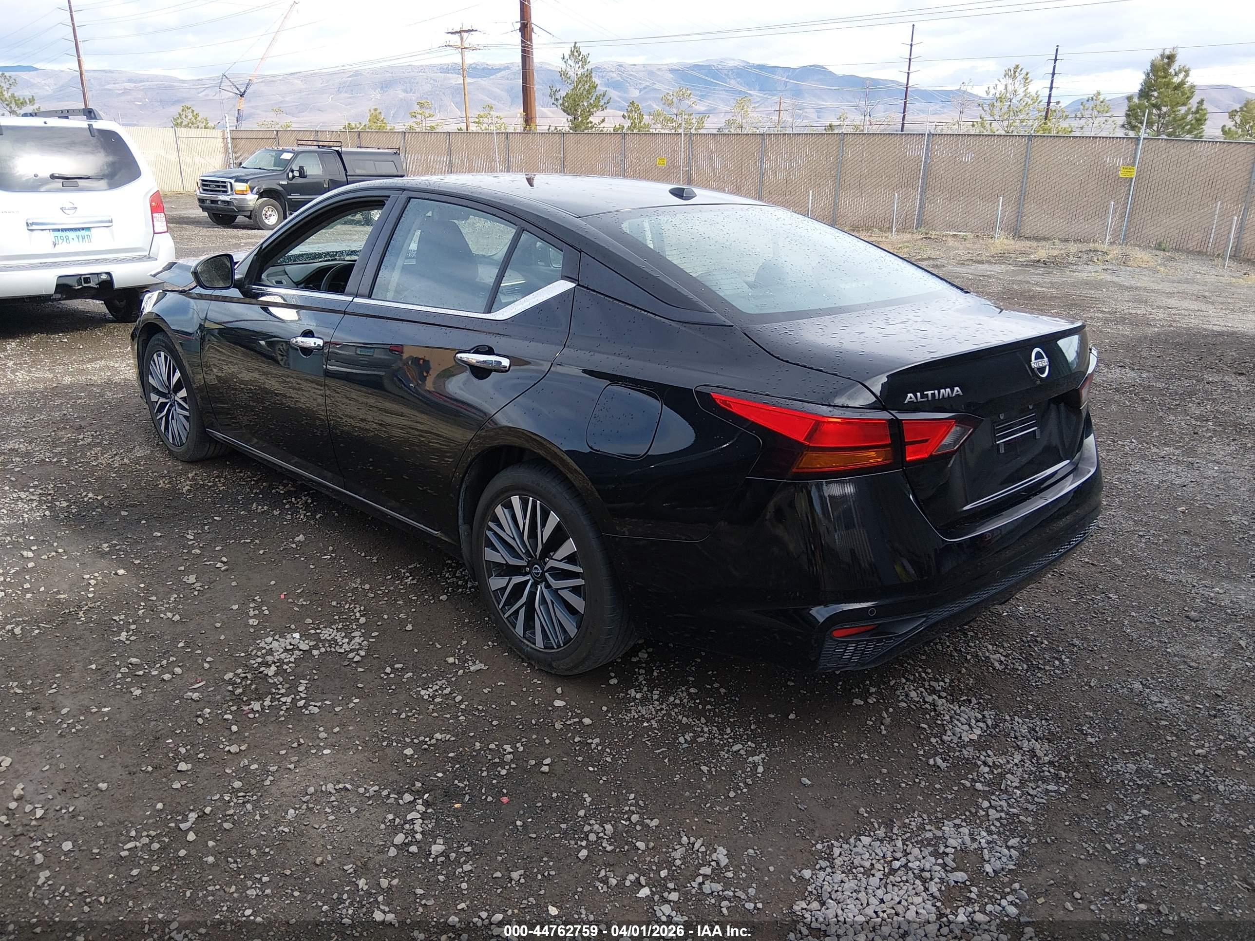 NISSAN ALTIMA image 3