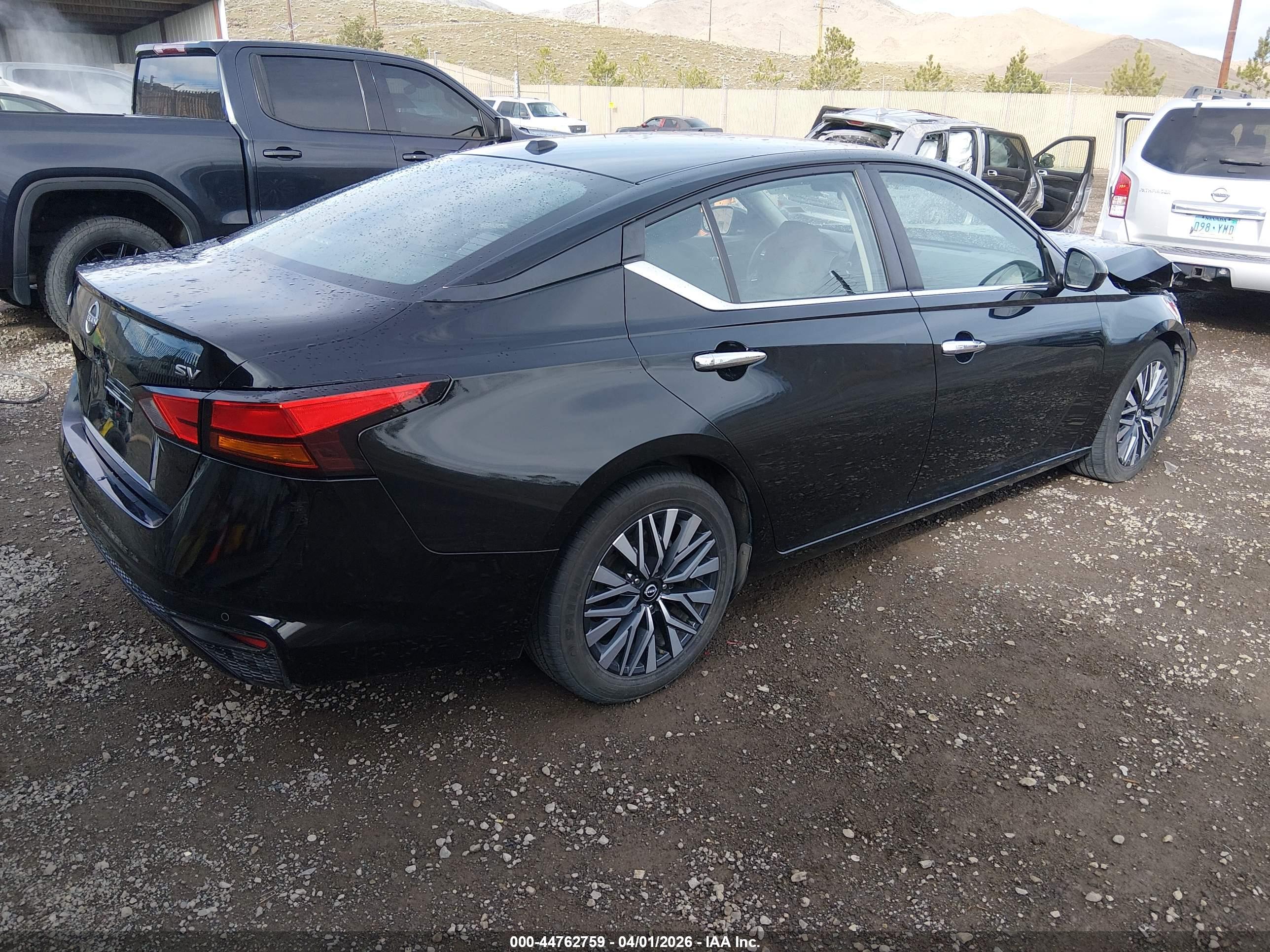 NISSAN ALTIMA image 4