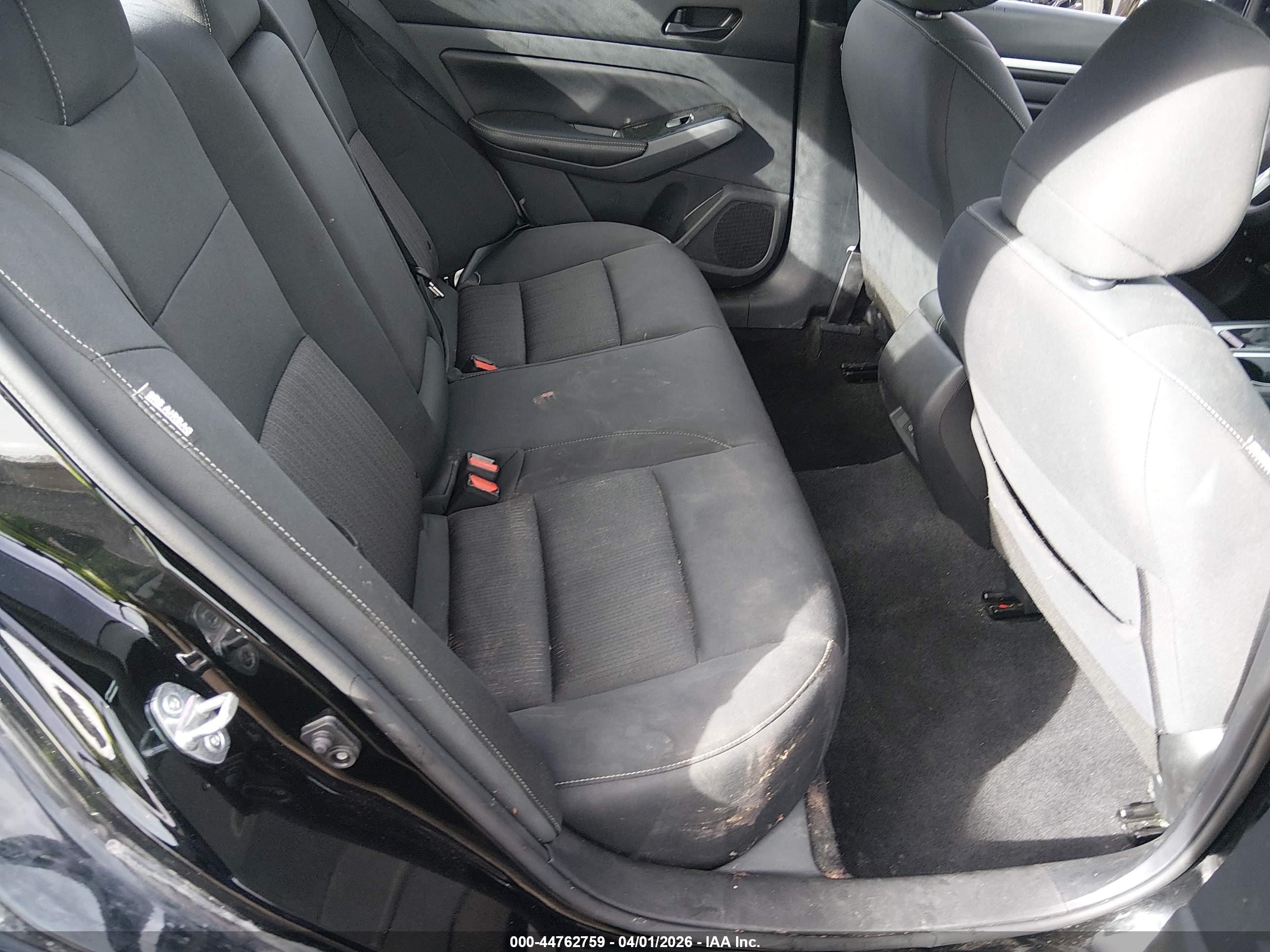 NISSAN ALTIMA image 8