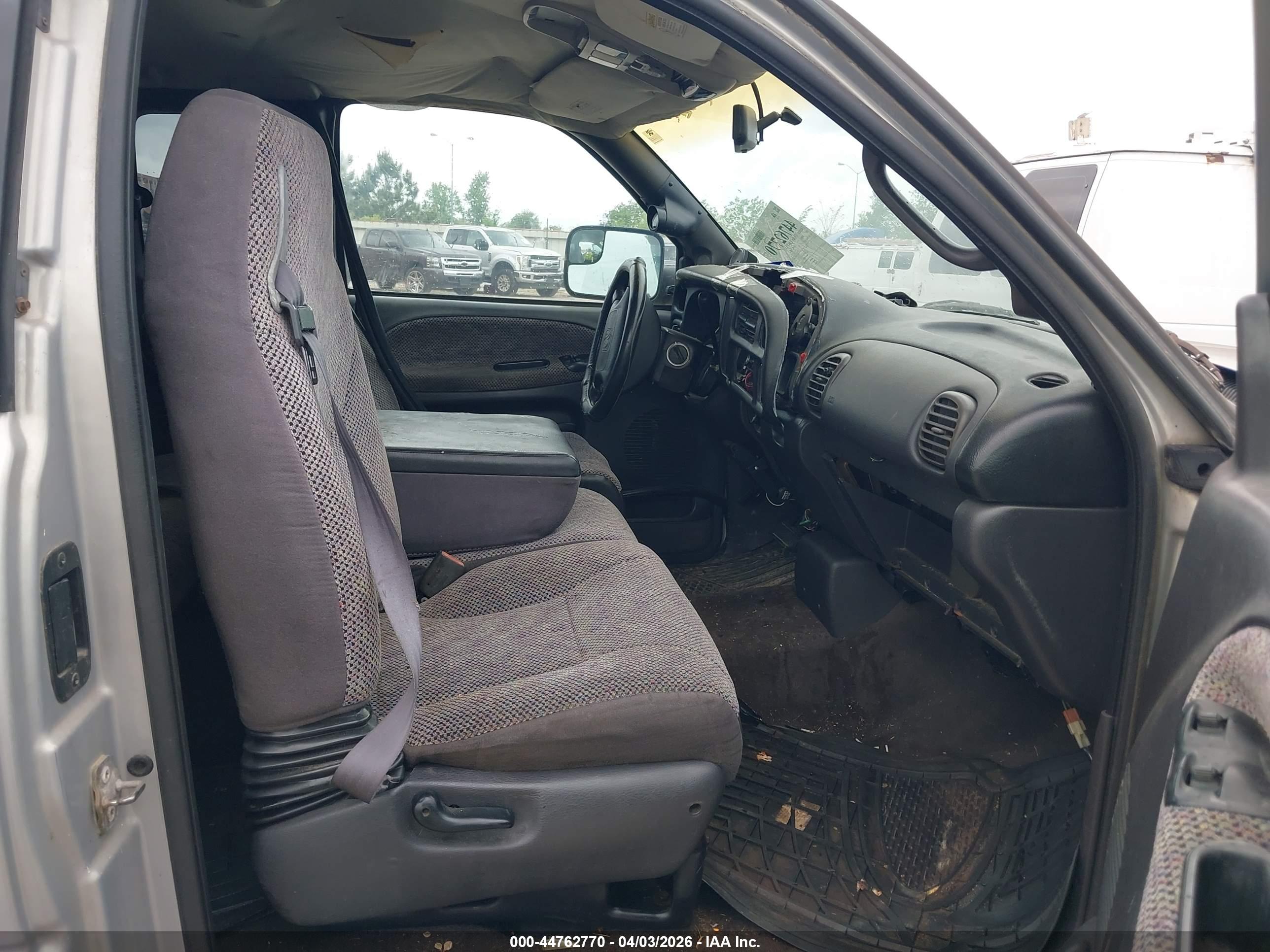 DODGE RAM image 5