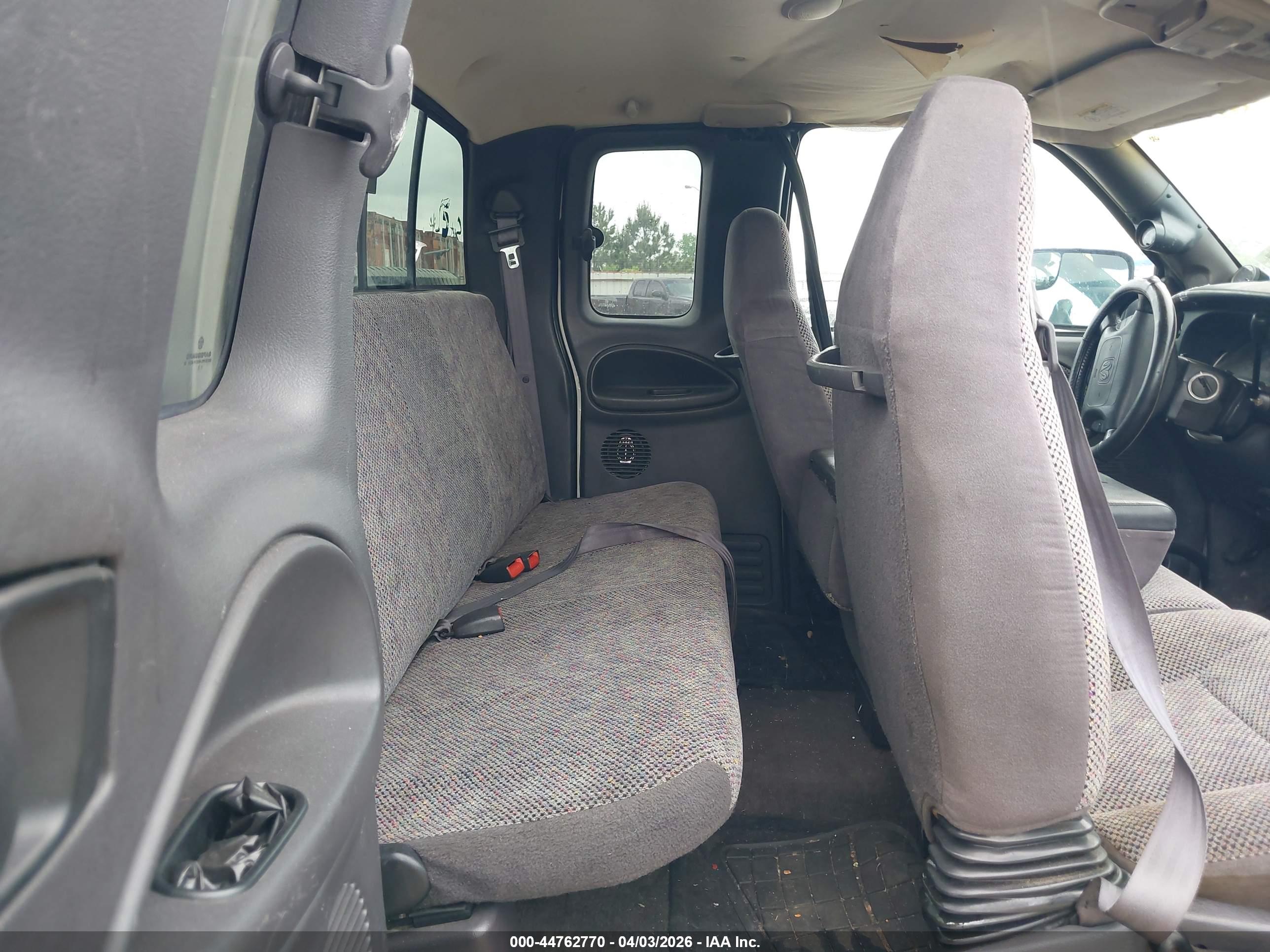 DODGE RAM image 8