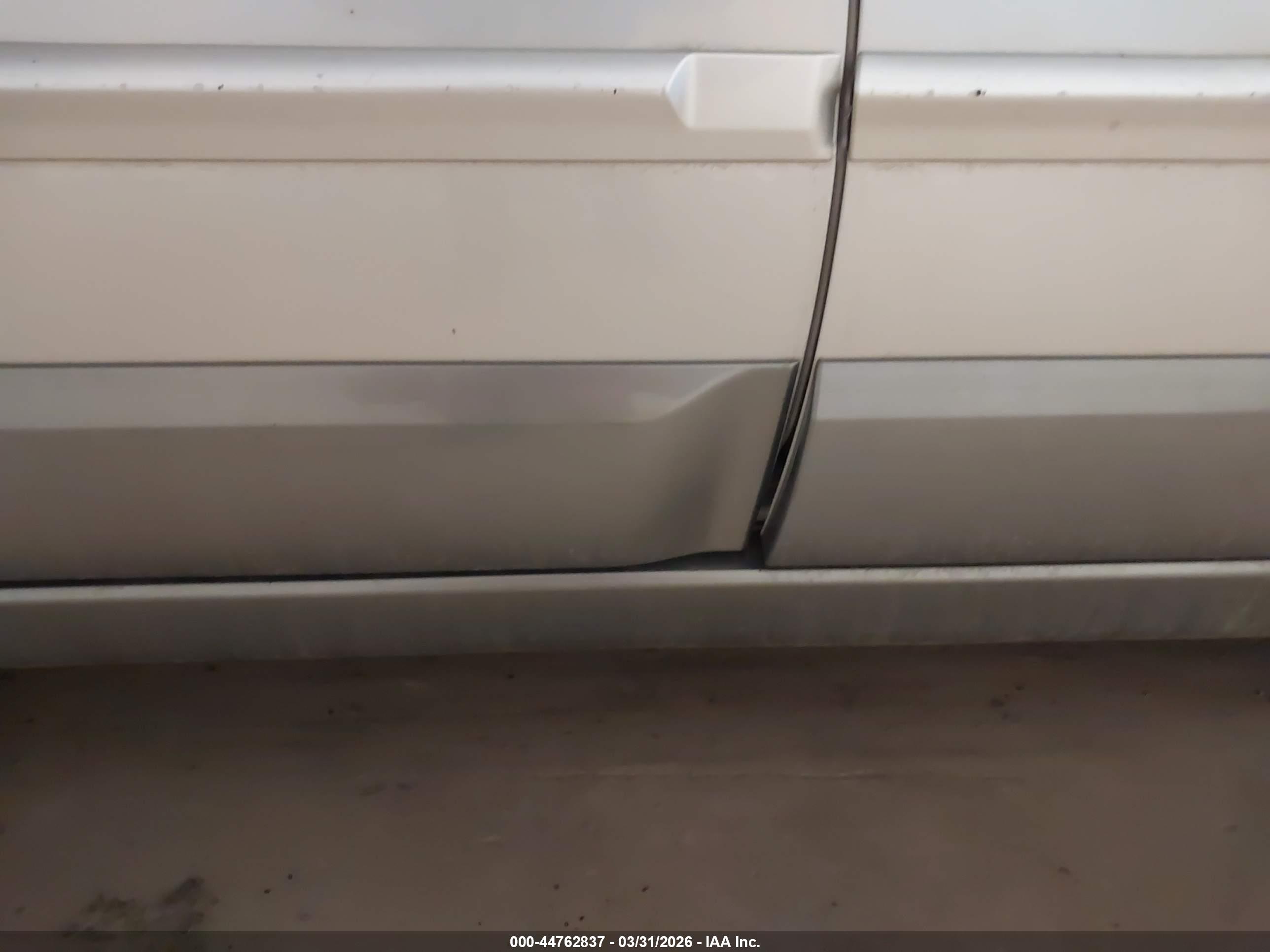SUBARU OUTBACK image 6