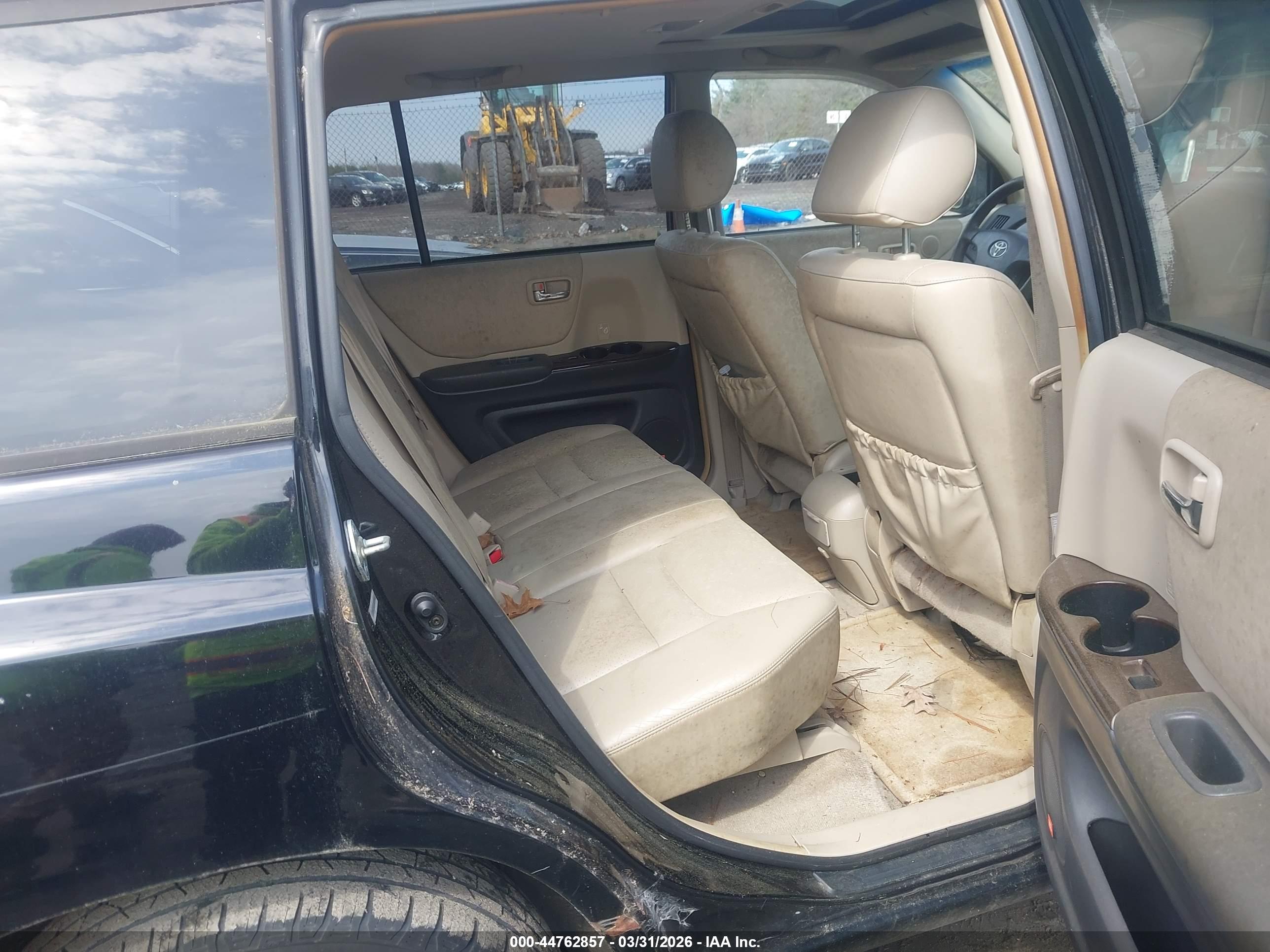 TOYOTA HIGHLANDER image 8