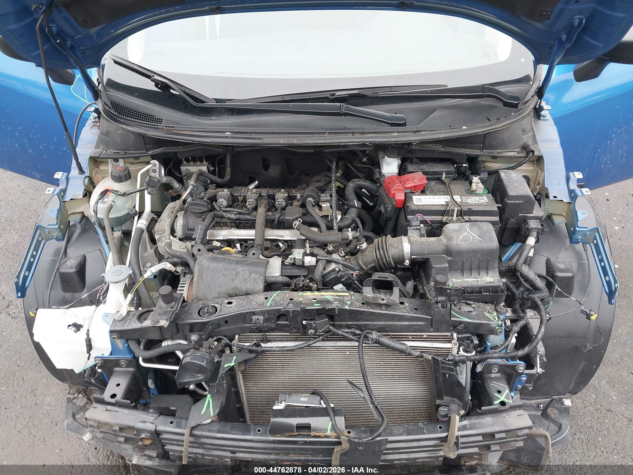 NISSAN VERSA image 10