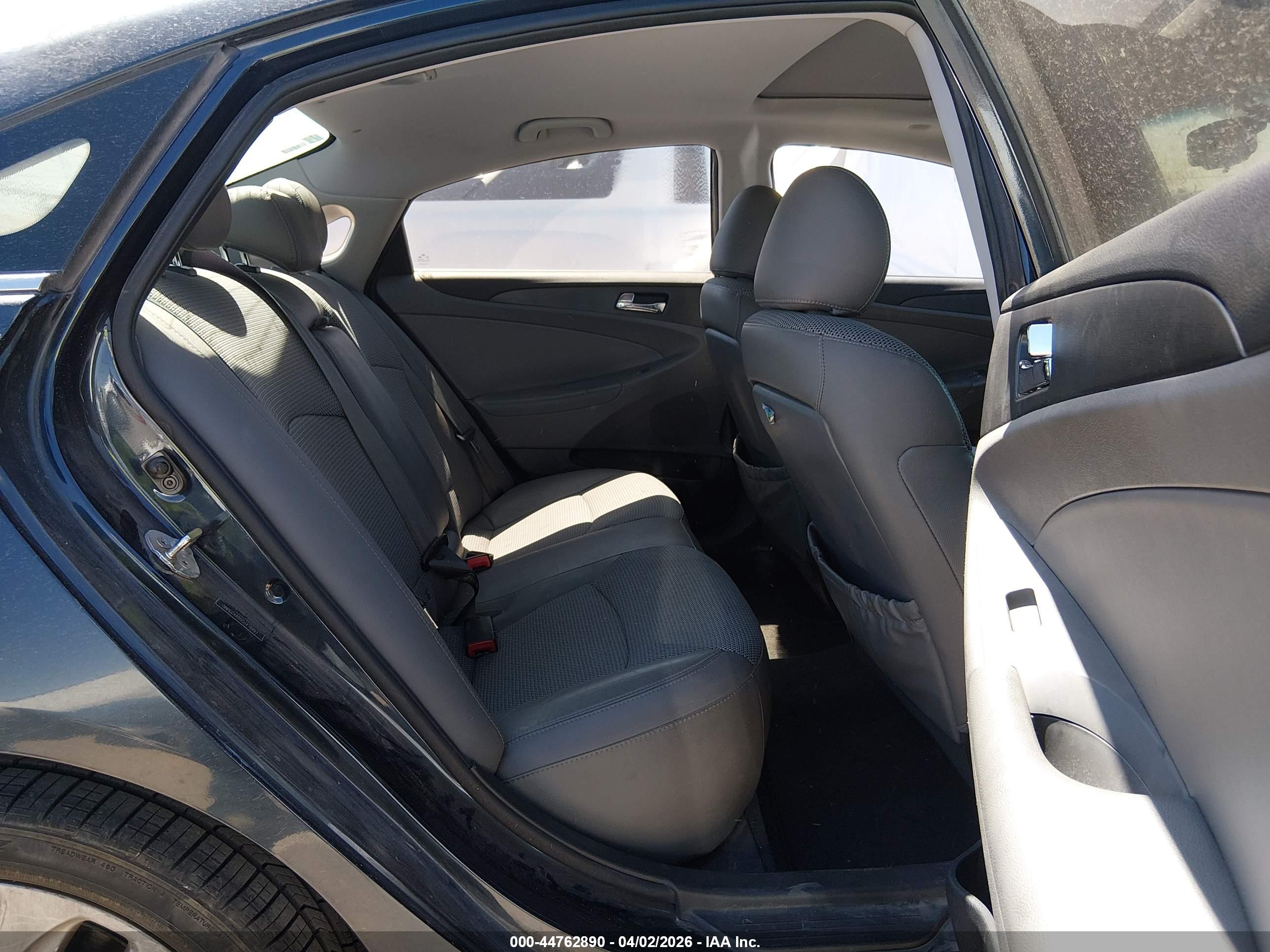HYUNDAI SONATA image 8