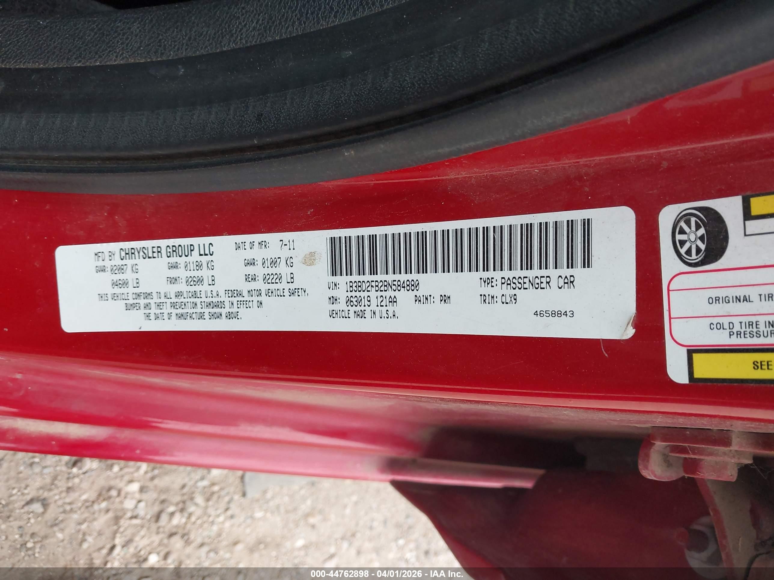 DODGE AVENGER image 9
