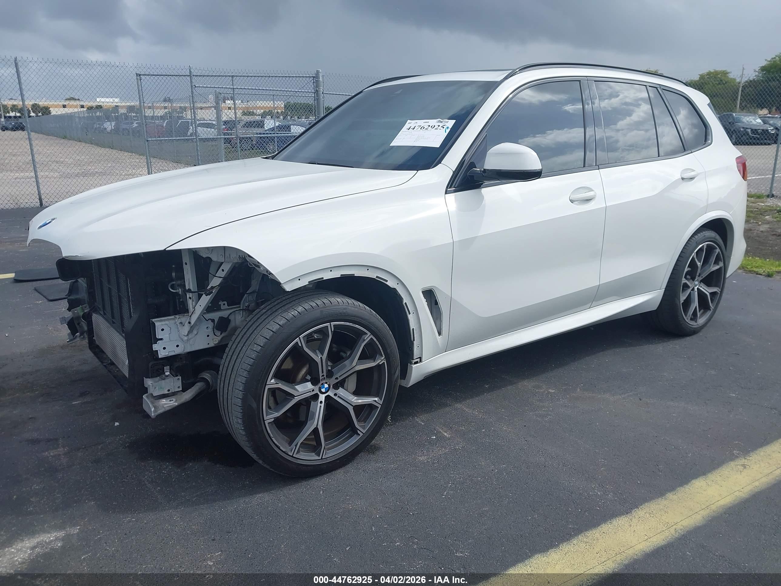 BMW X5 image 2