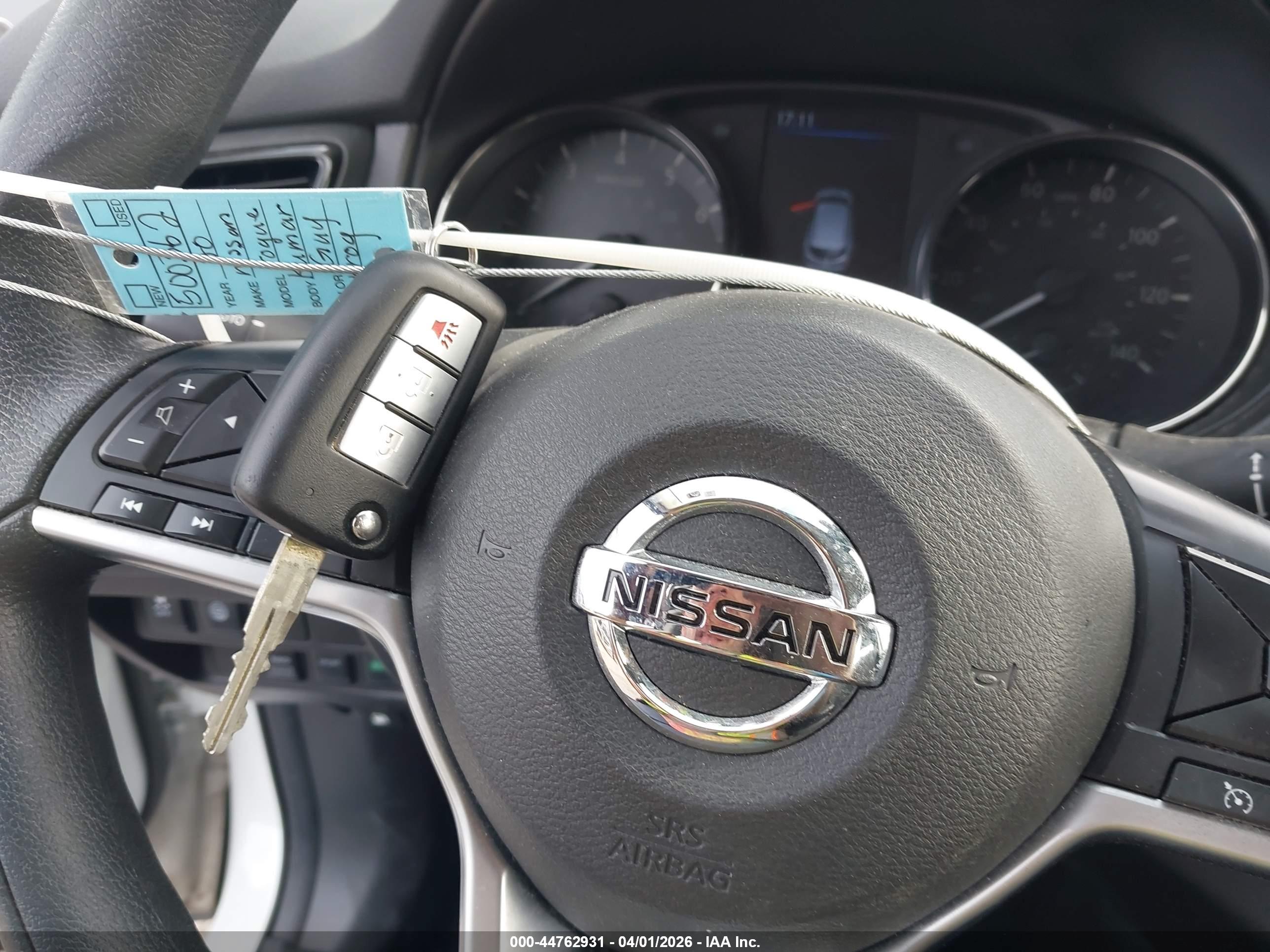 NISSAN ROGUE image 11