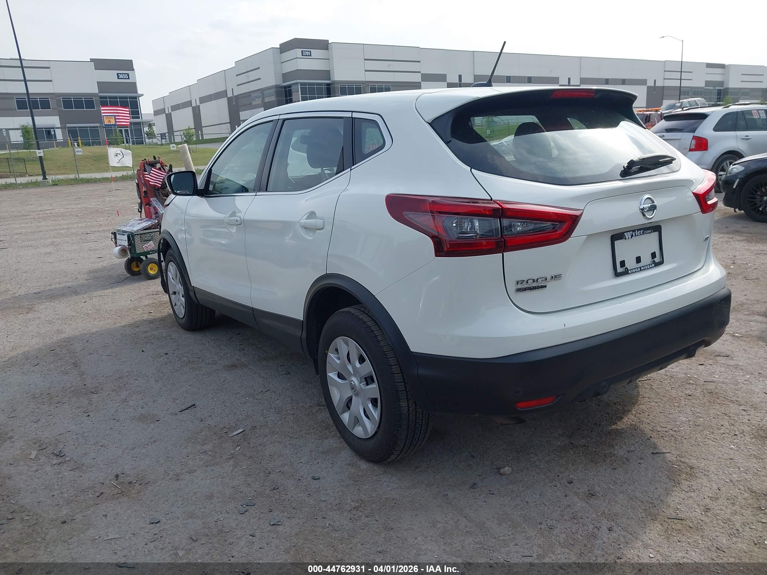 NISSAN ROGUE image 3