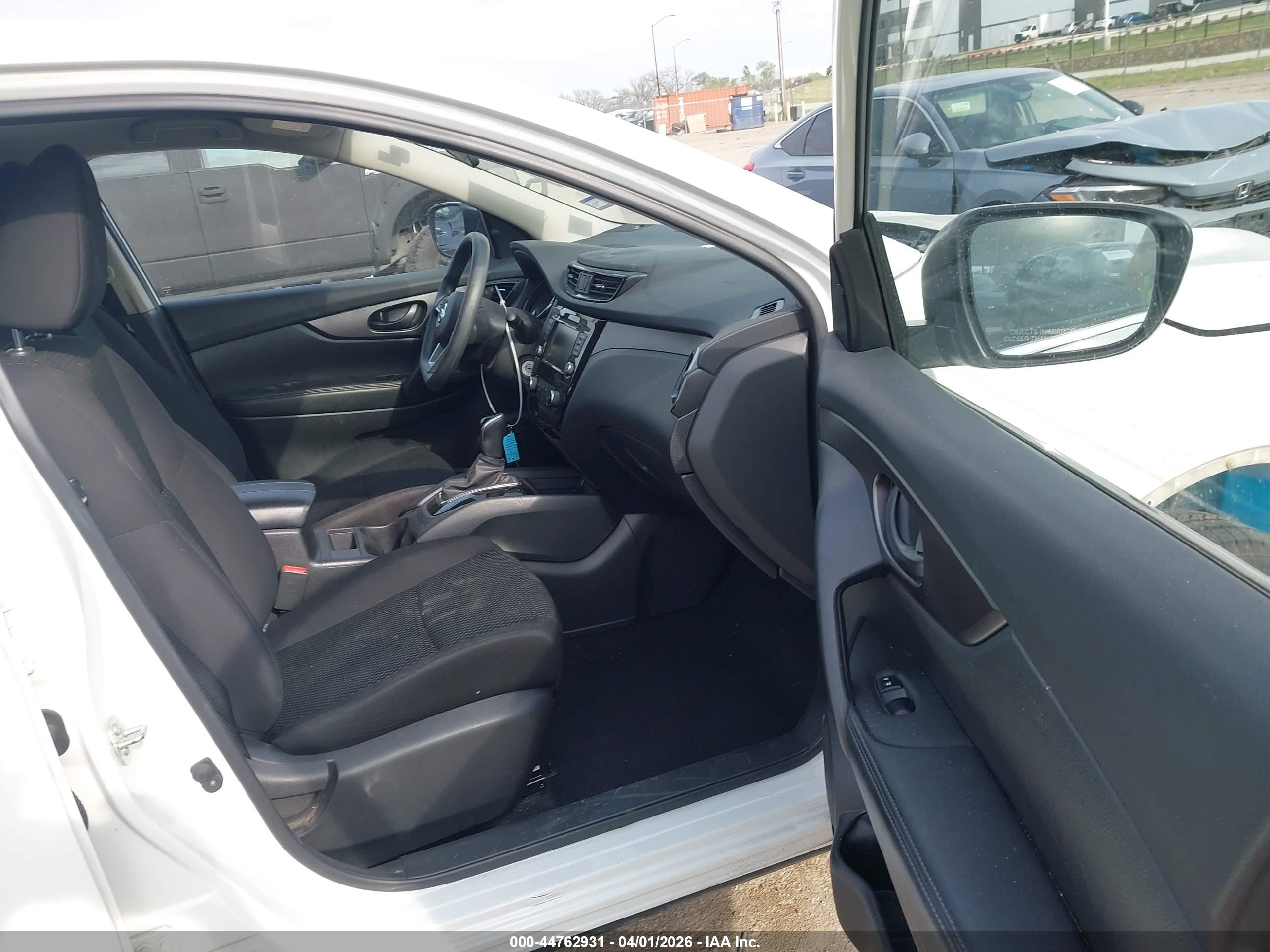 NISSAN ROGUE image 5