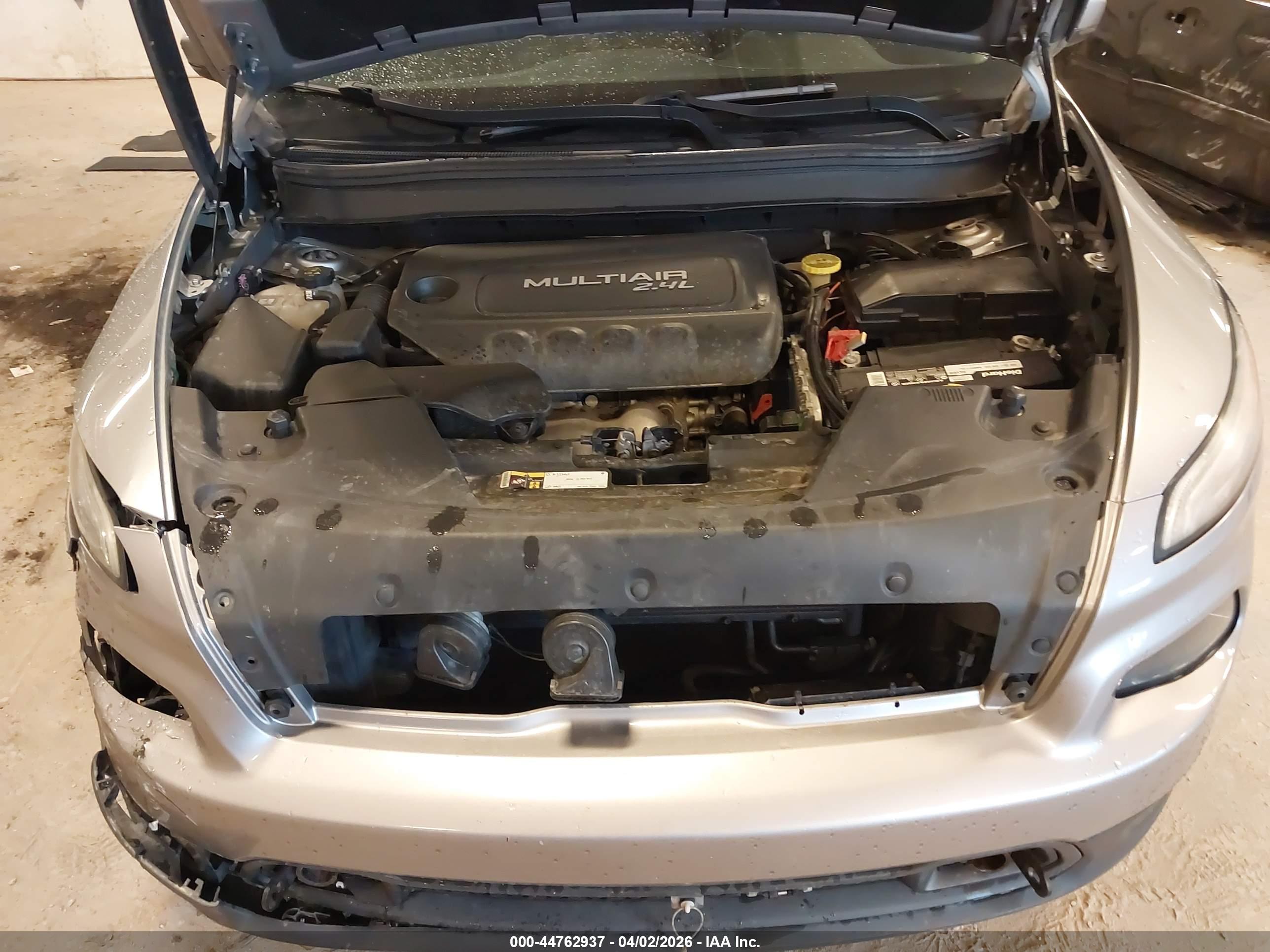 JEEP CHEROKEE image 10
