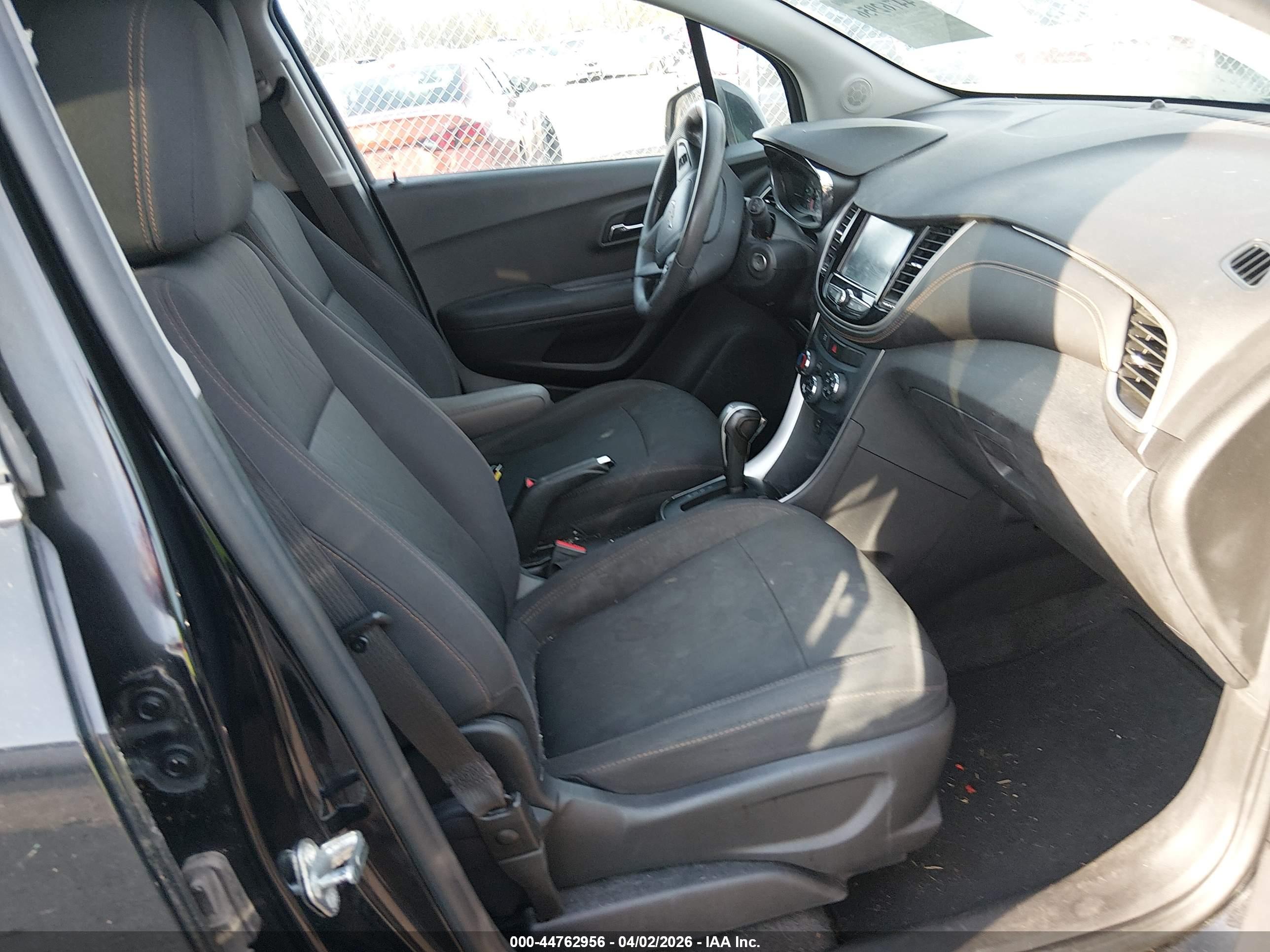 CHEVROLET TRAX image 5
