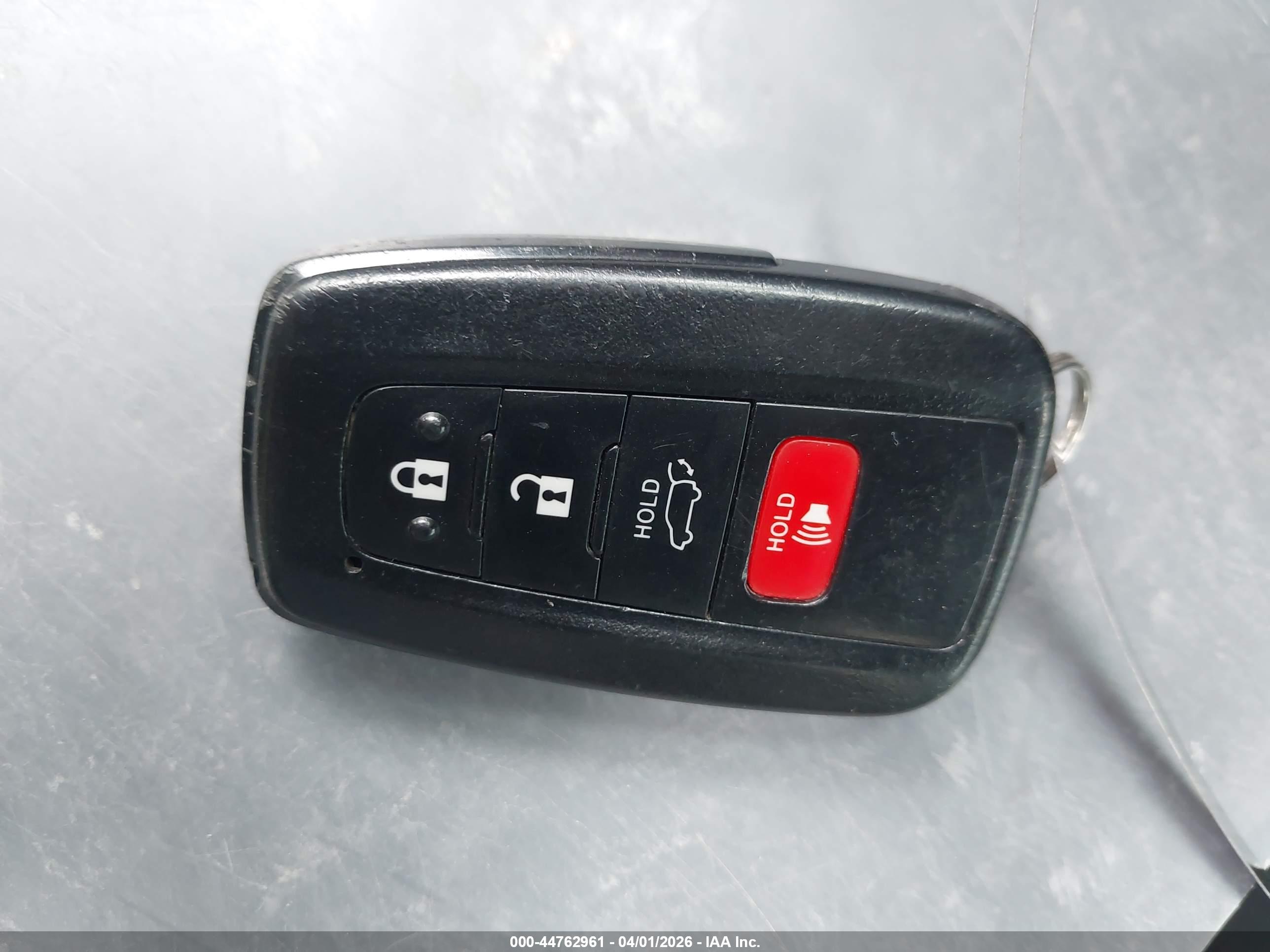 TOYOTA RAV4 image 11