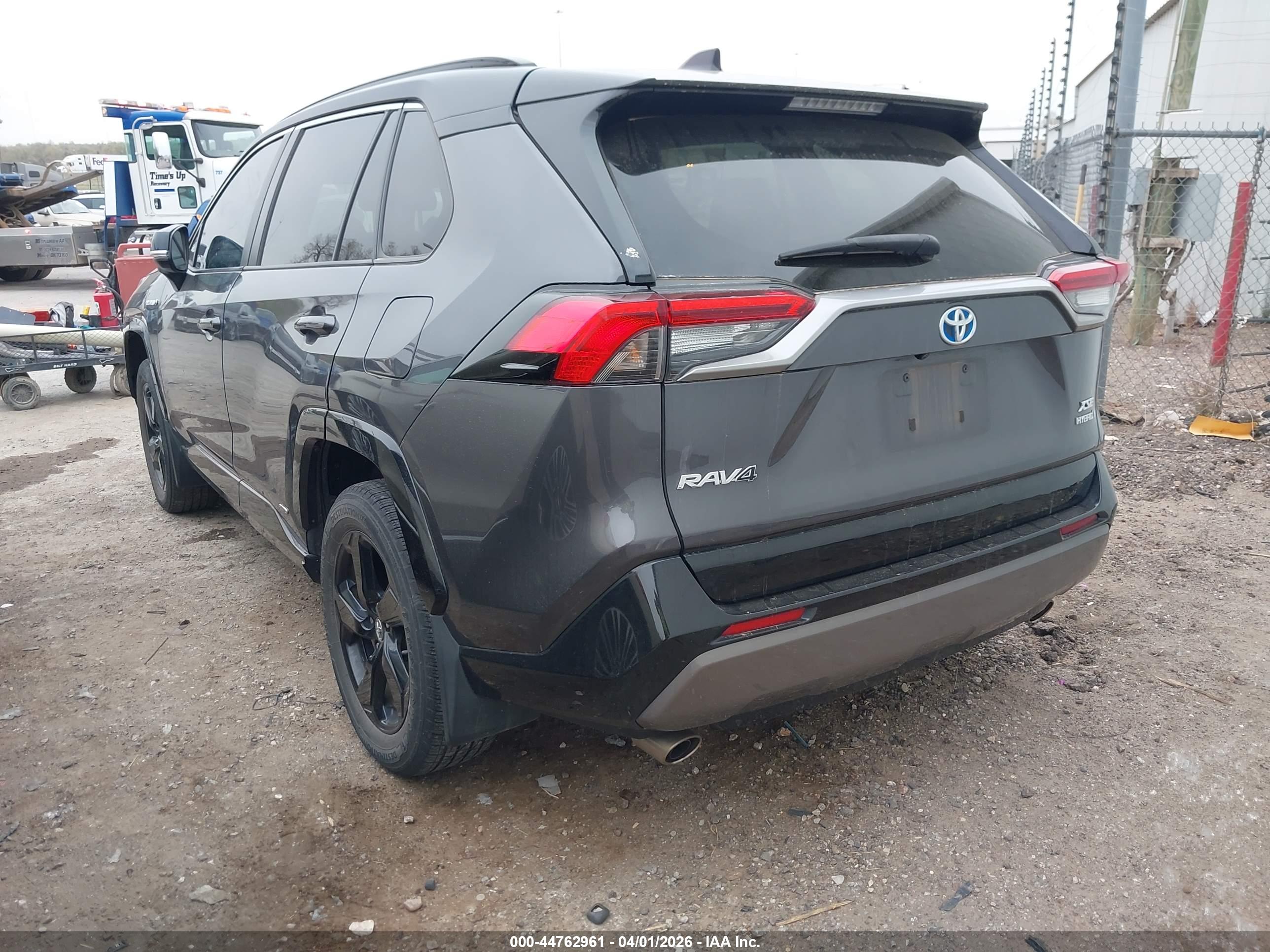 TOYOTA RAV4 image 3