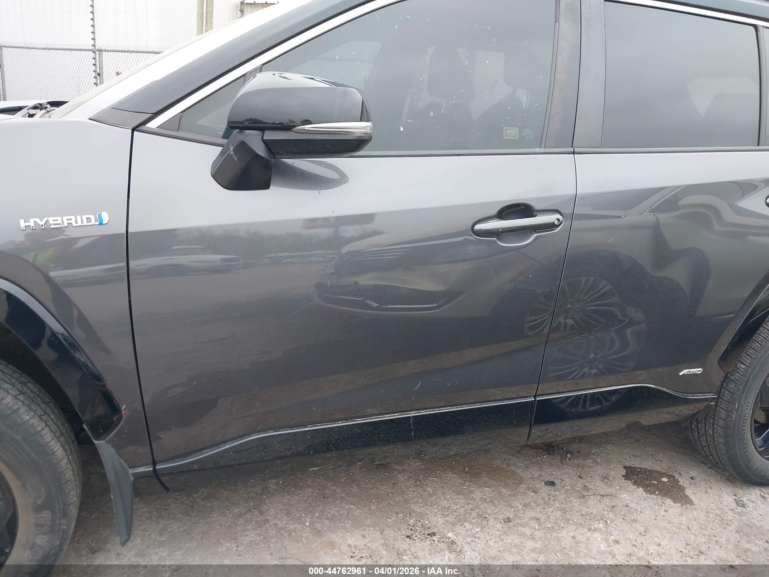 TOYOTA RAV4 image 6