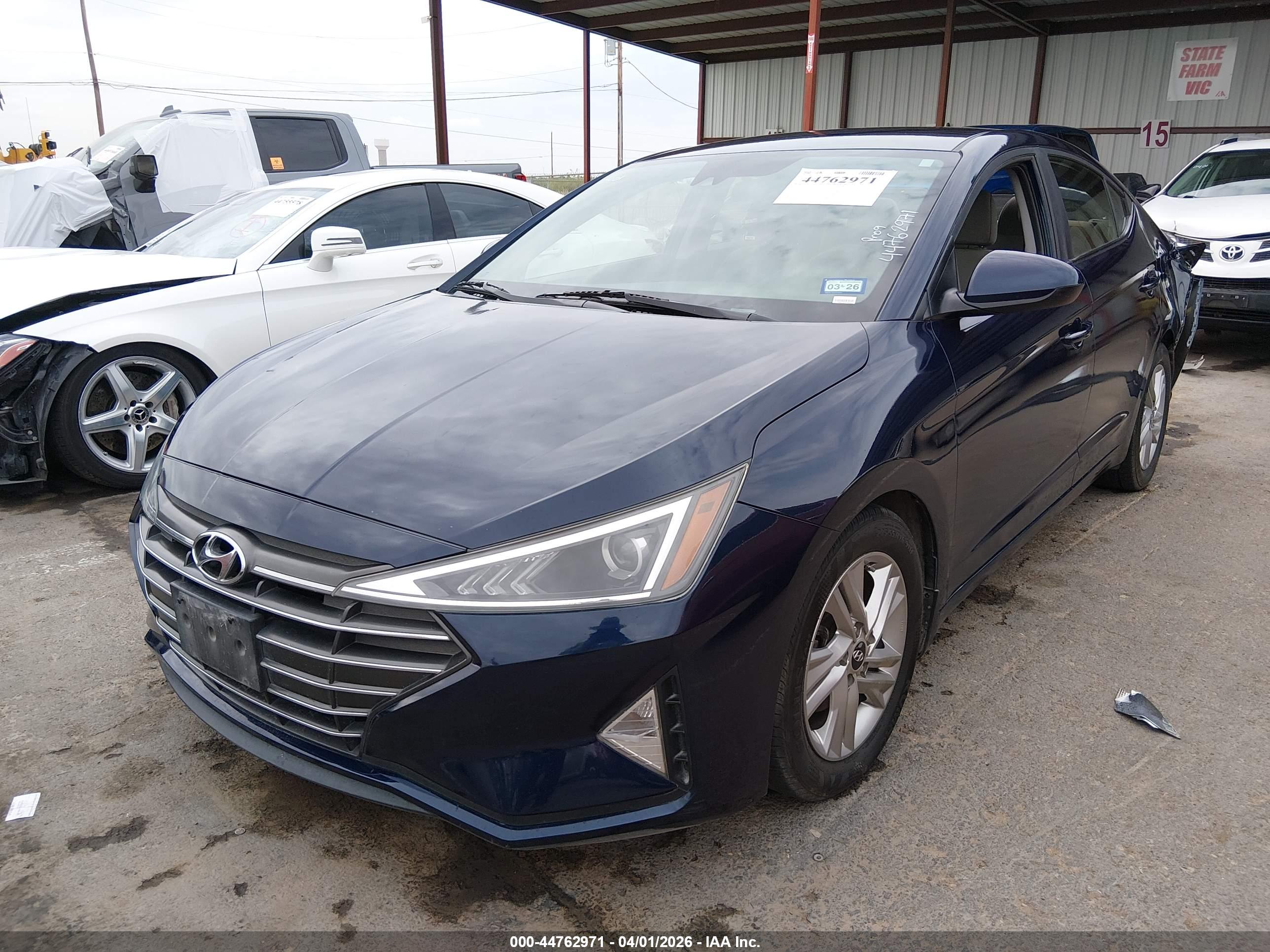 HYUNDAI ELANTRA image 2