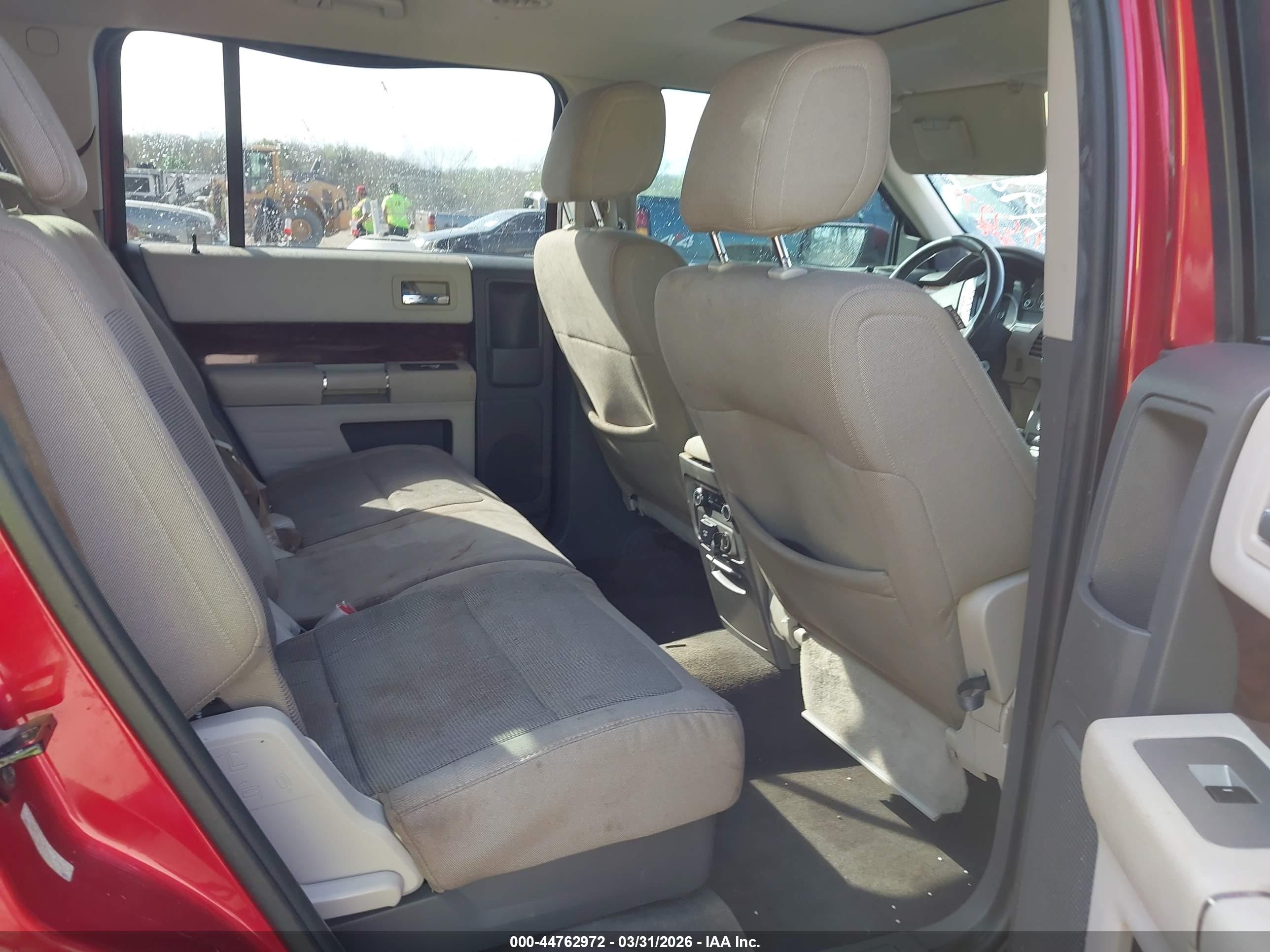 FORD FLEX image 8