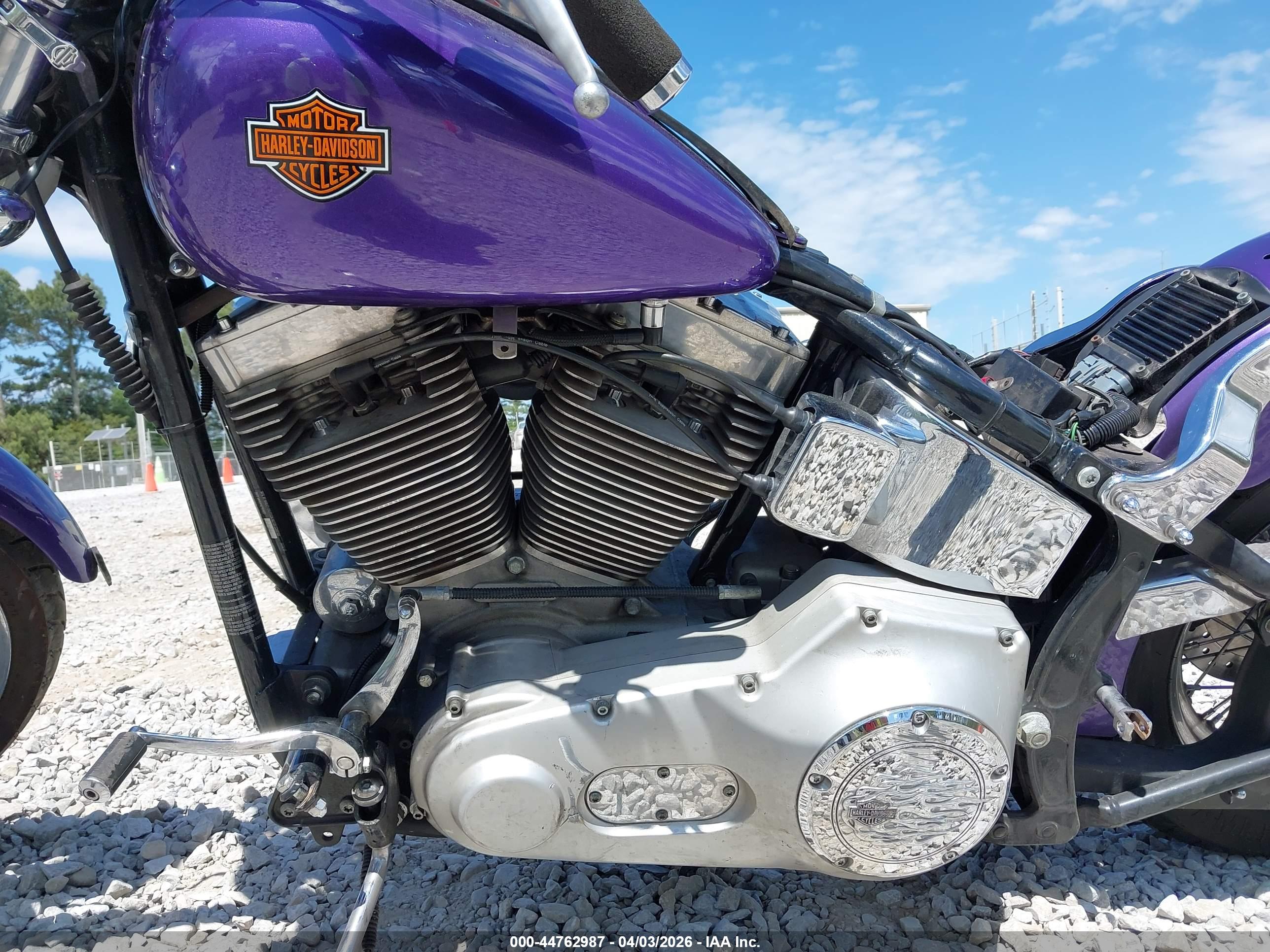 HARLEY-DAVIDSON FXSTI image 9