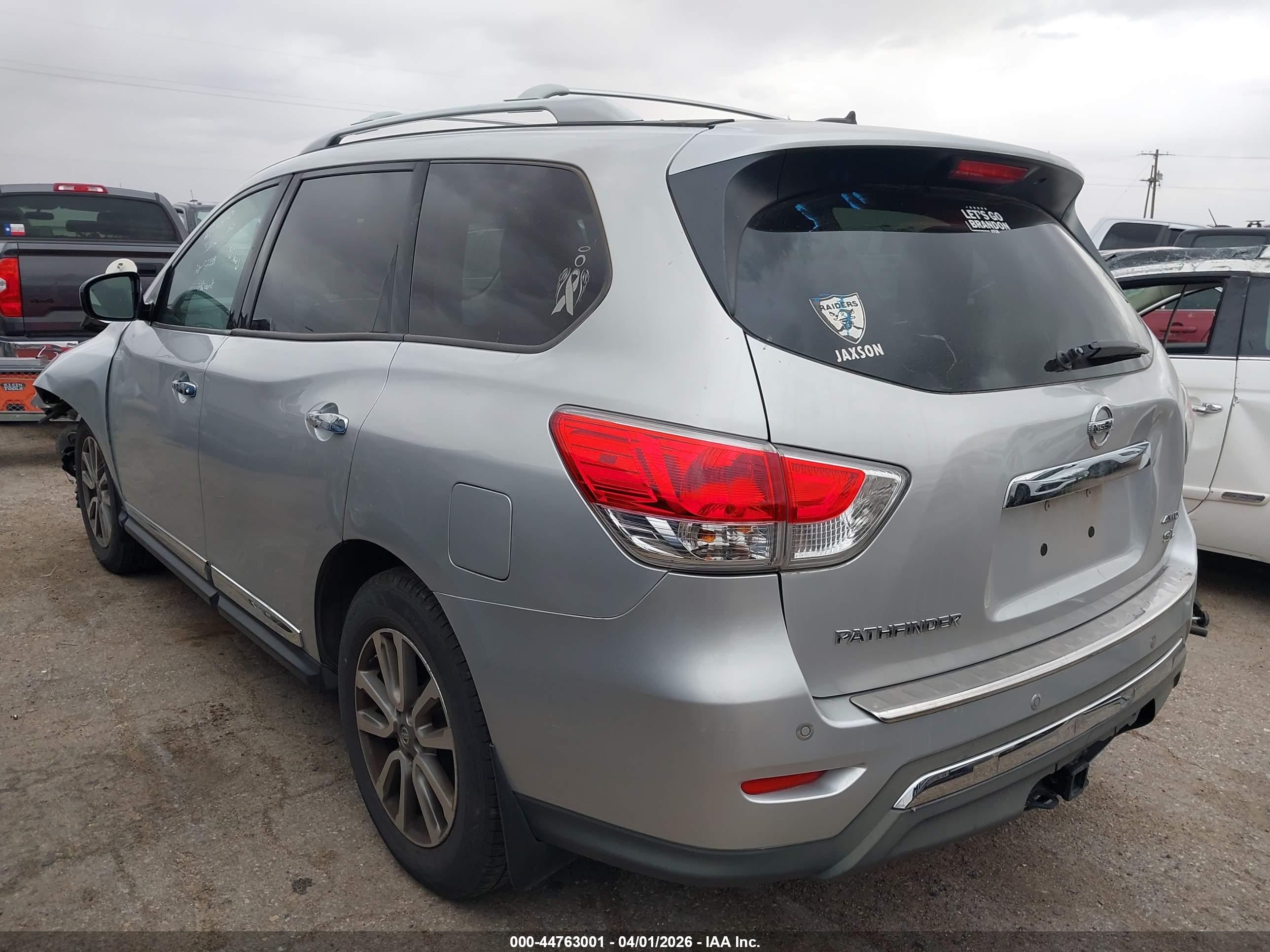 NISSAN PATHFINDER image 3