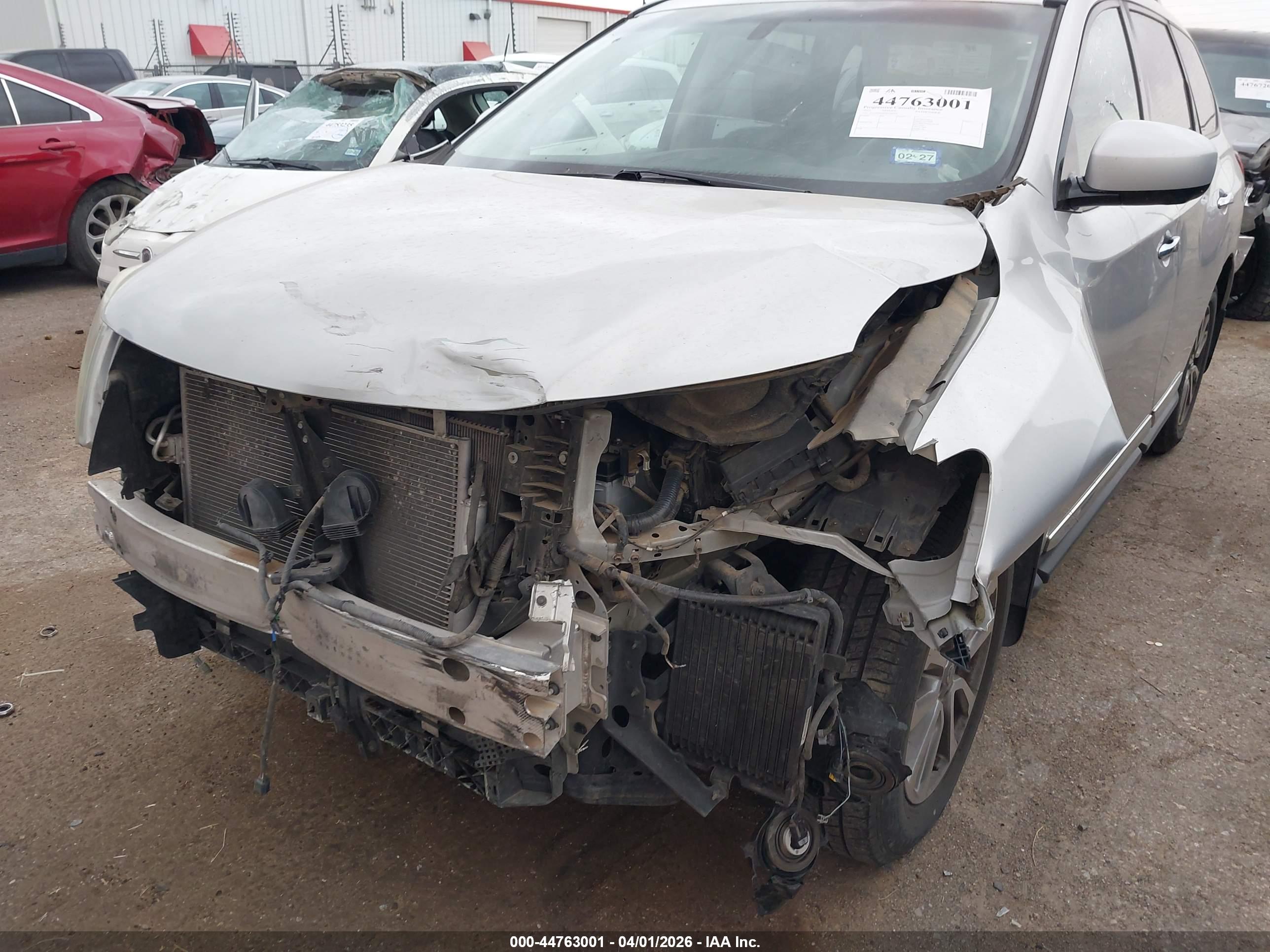 NISSAN PATHFINDER image 6