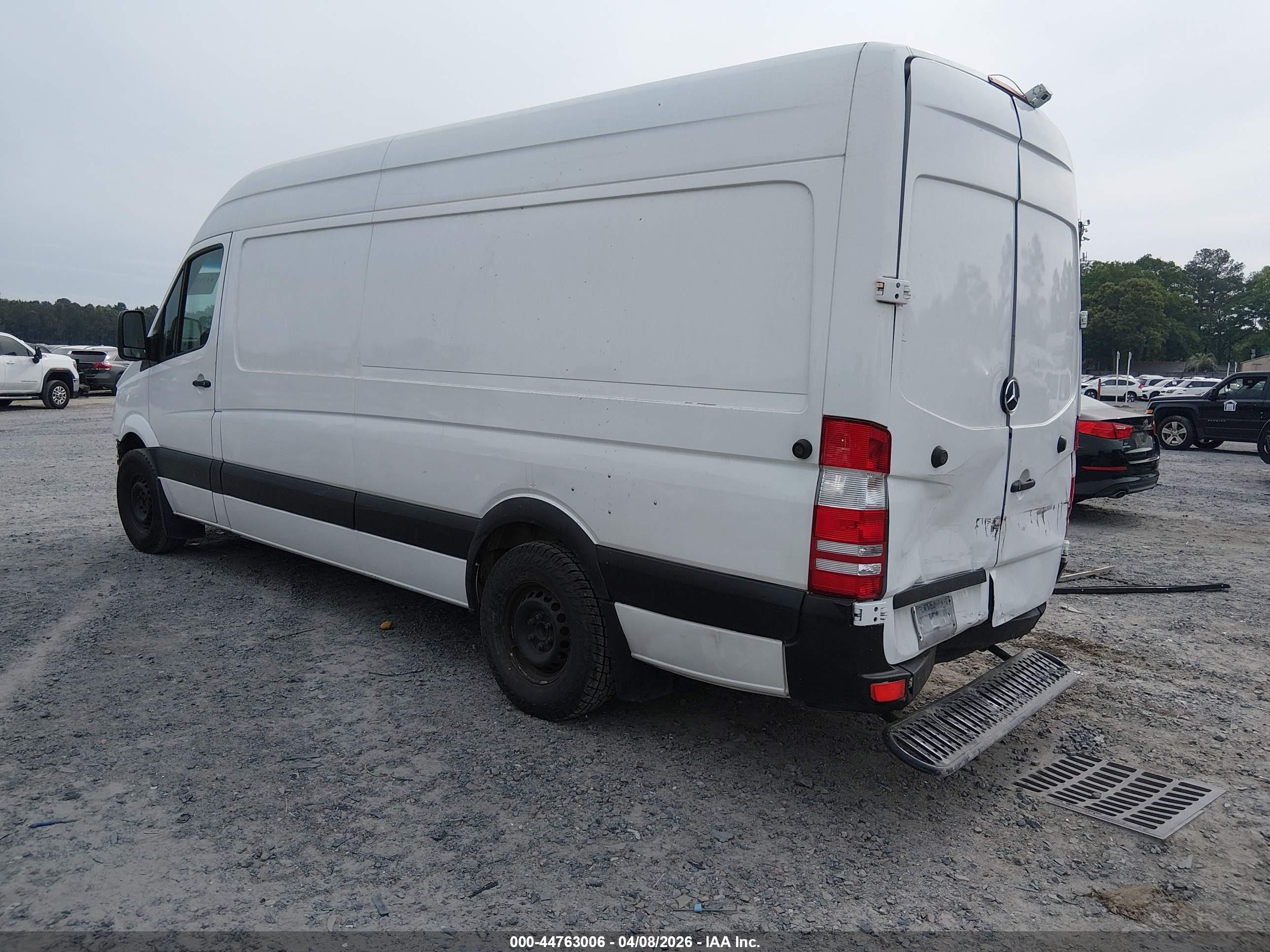 MERCEDES-BENZ SPRINTER image 3