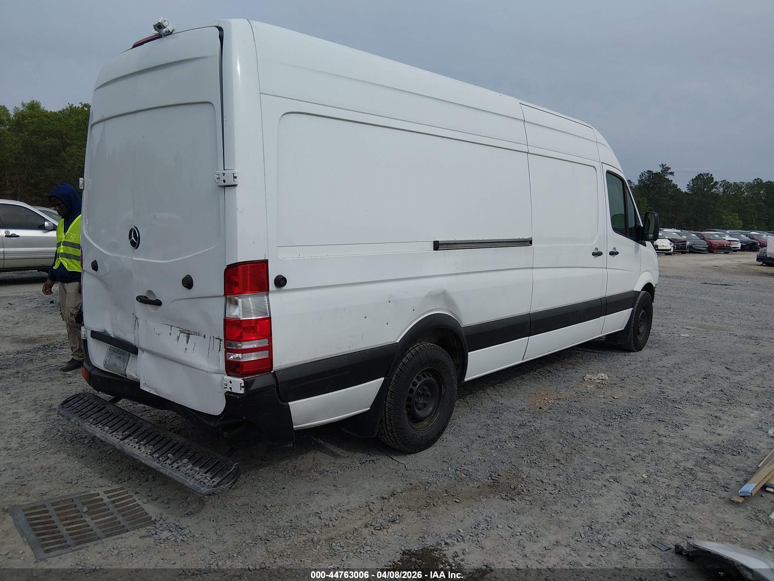 MERCEDES-BENZ SPRINTER image 4
