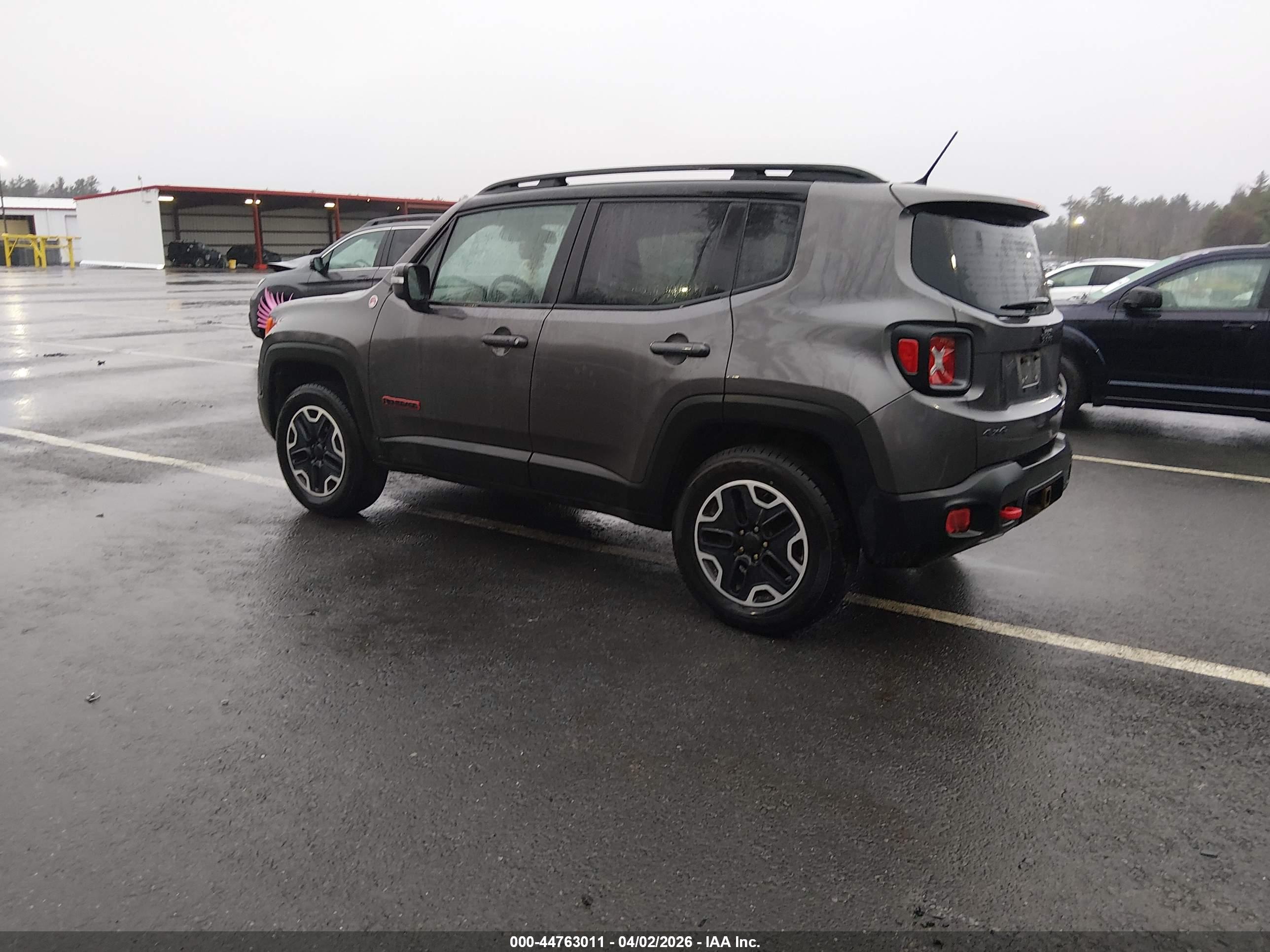 JEEP RENEGADE image 3