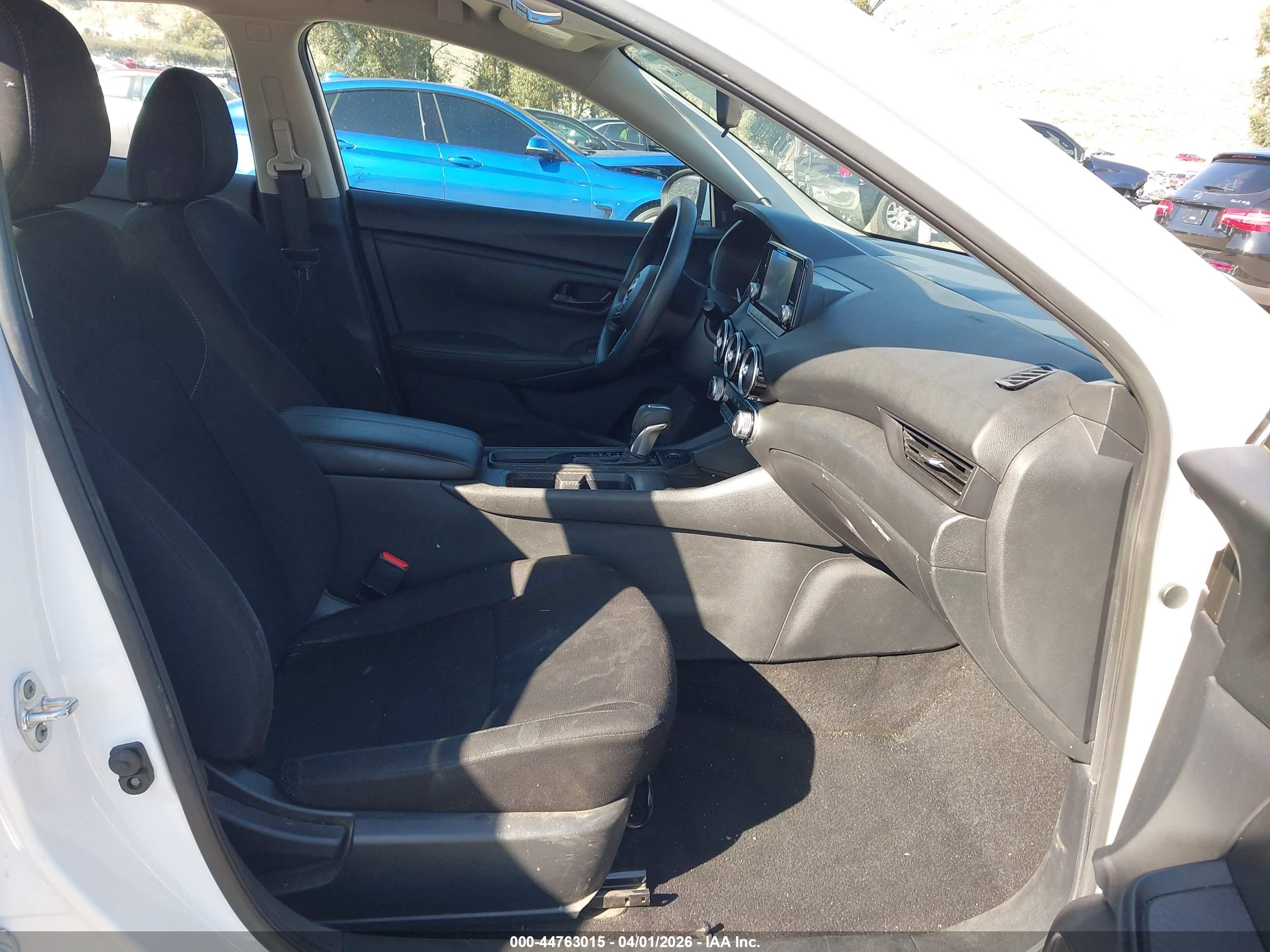 NISSAN SENTRA image 5