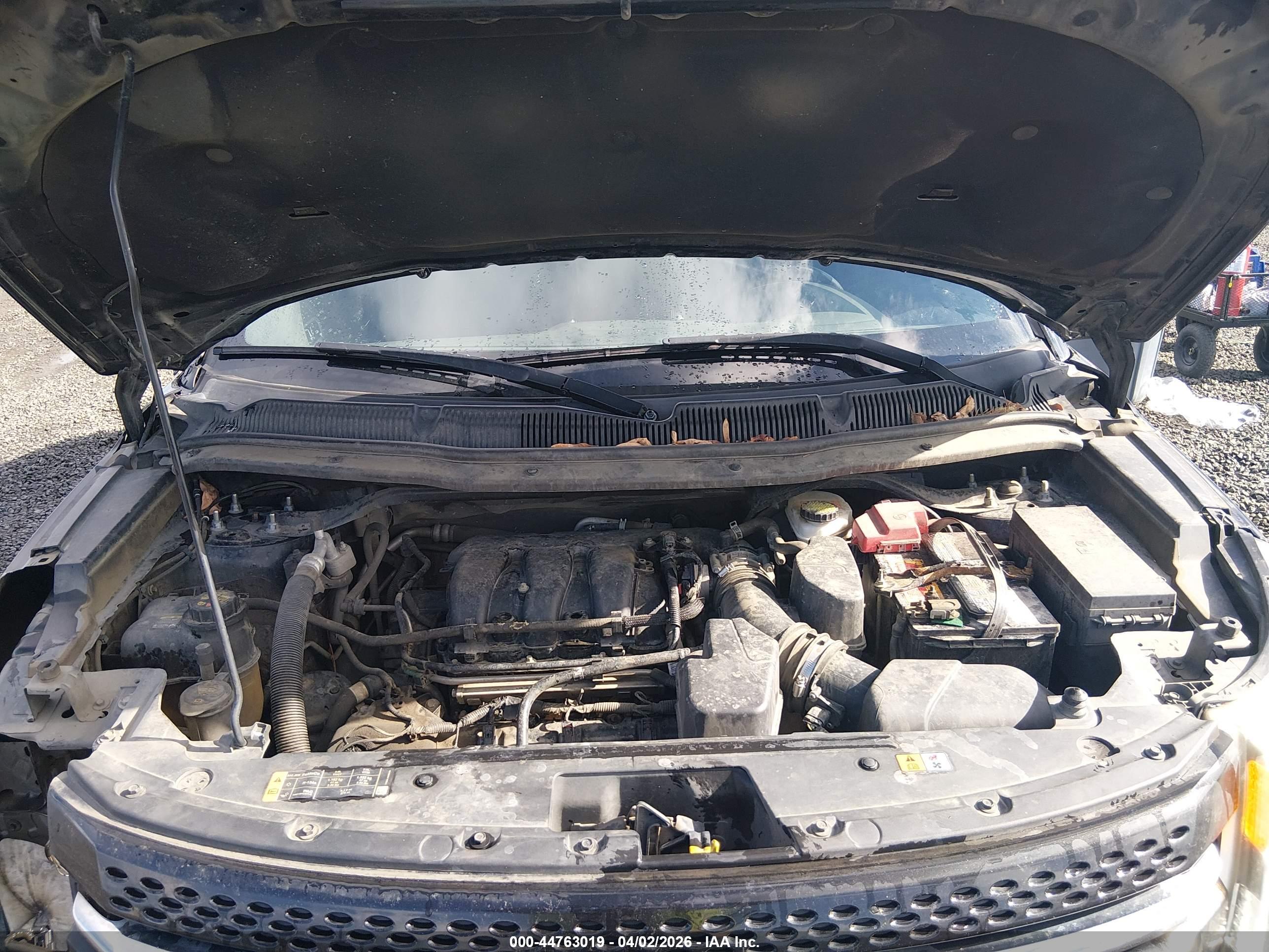 FORD EXPLORER image 10