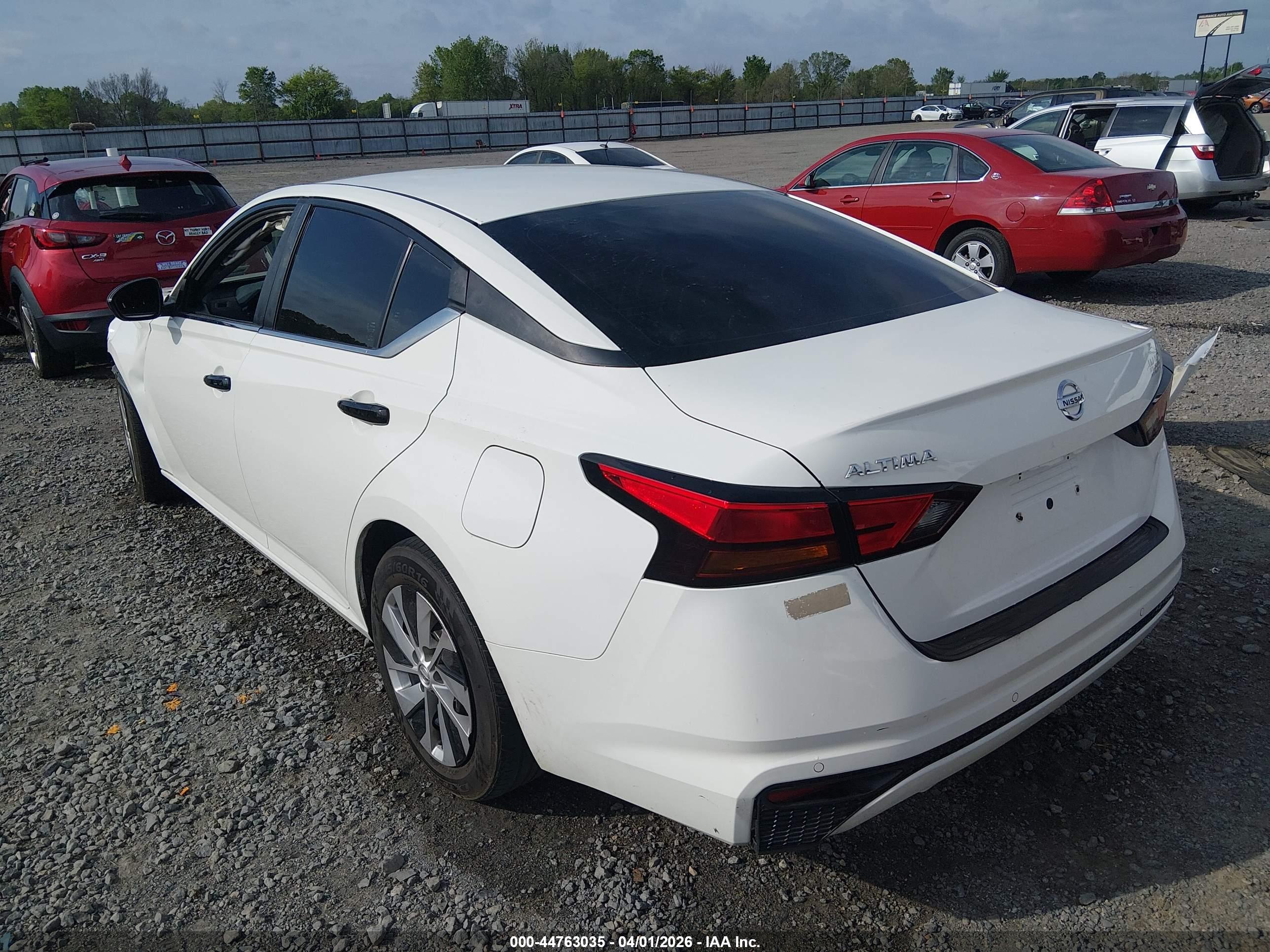 NISSAN ALTIMA image 3