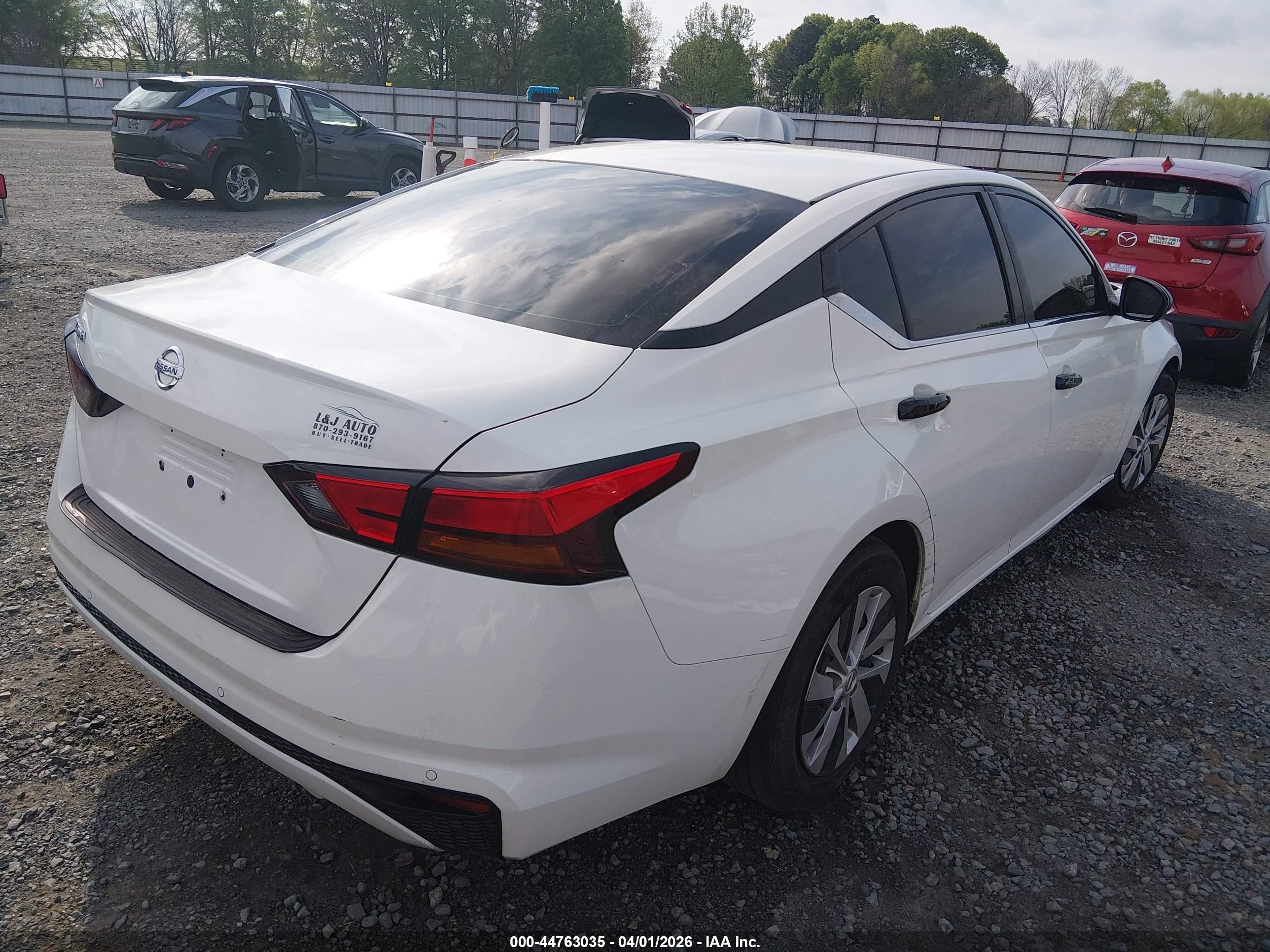 NISSAN ALTIMA image 4