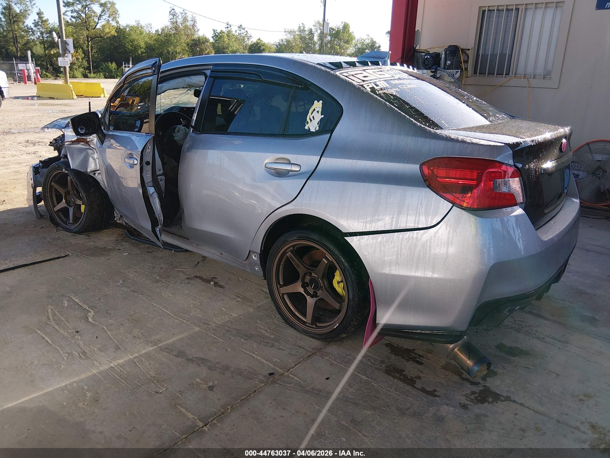 SUBARU WRX image 3