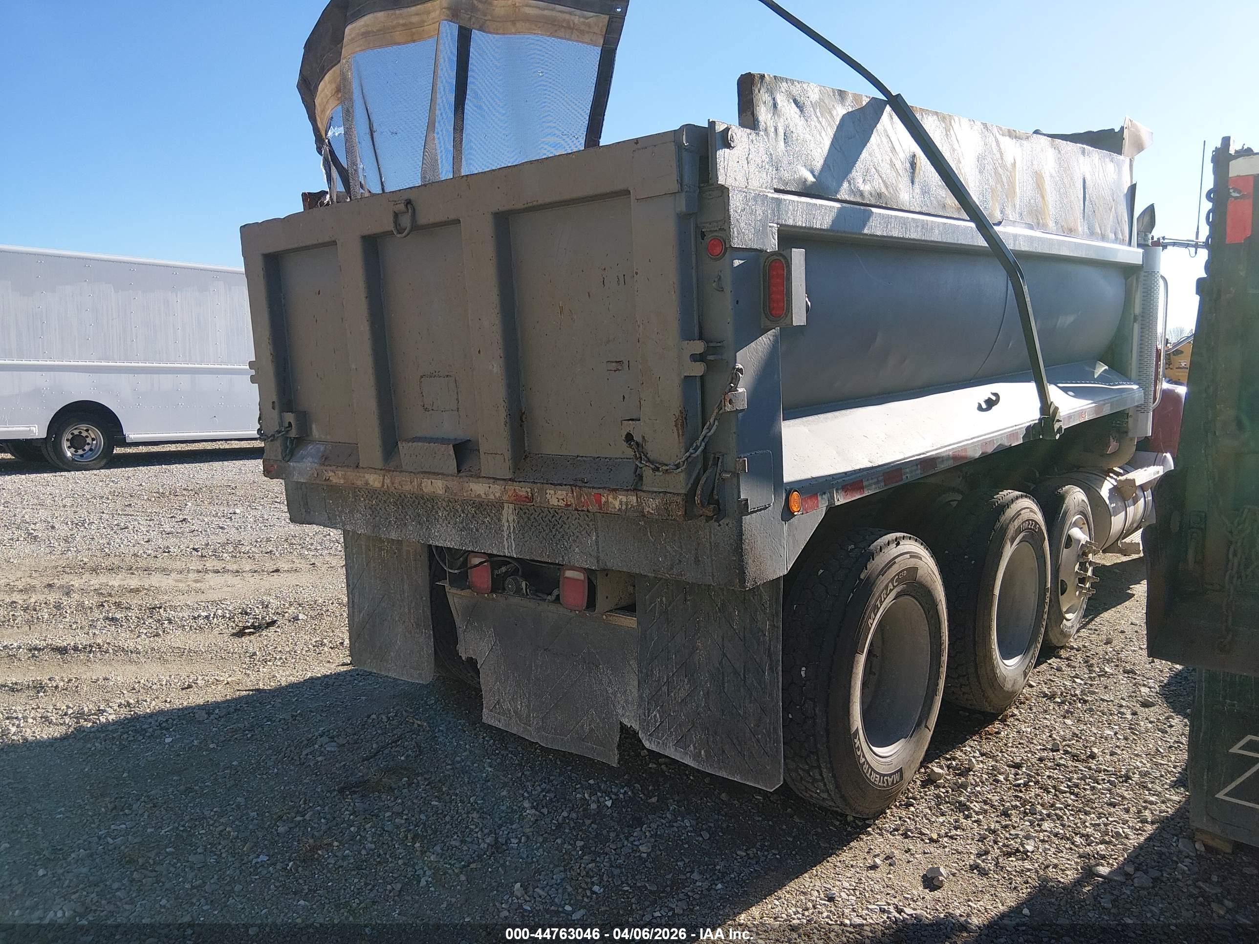 MACK 700 image 4