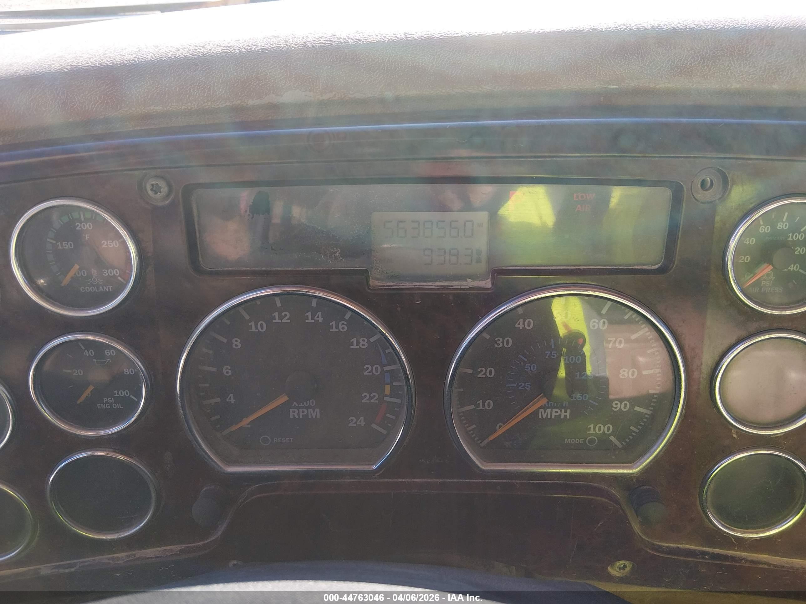 MACK 700 image 6