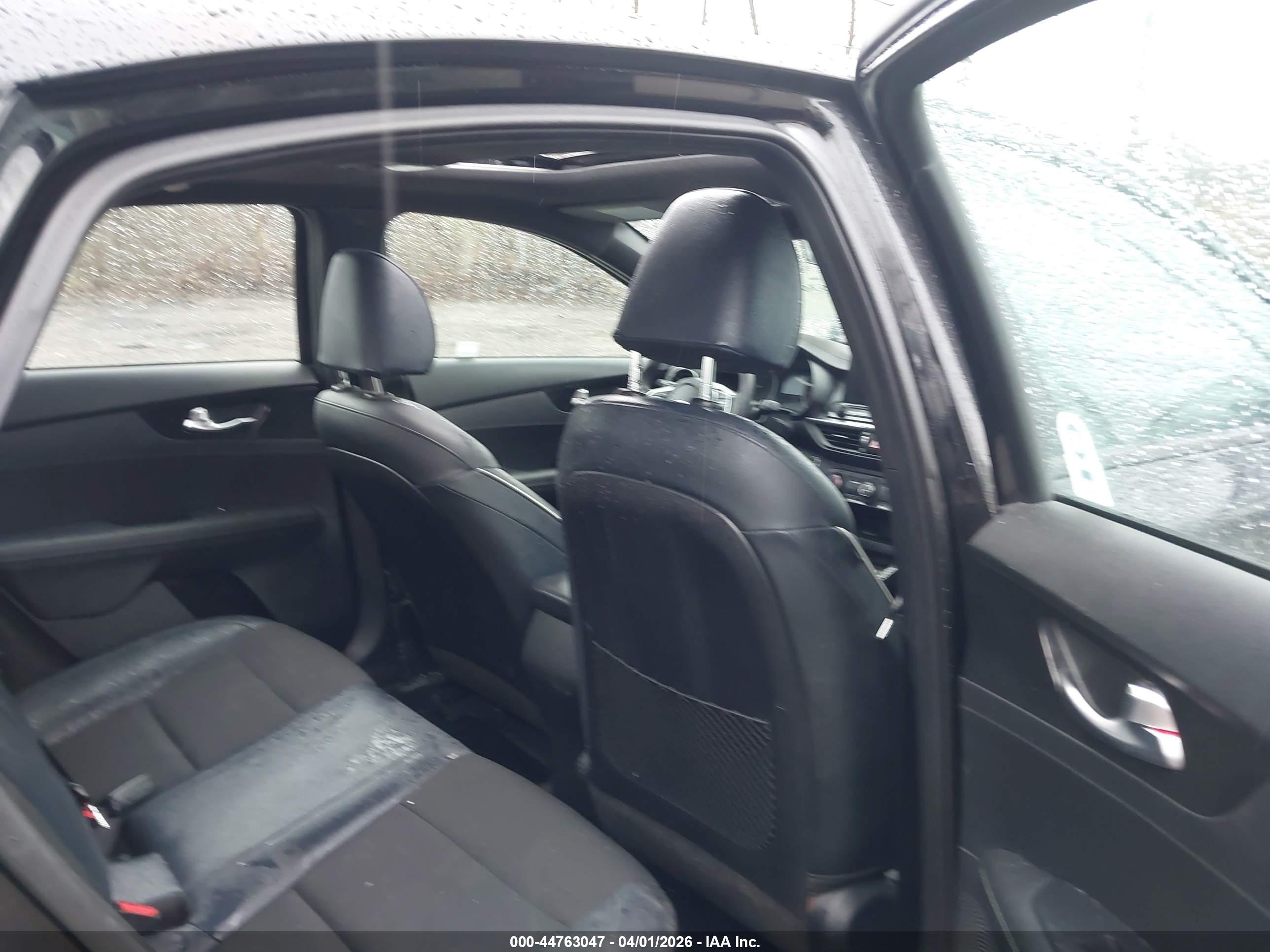 KIA FORTE image 8