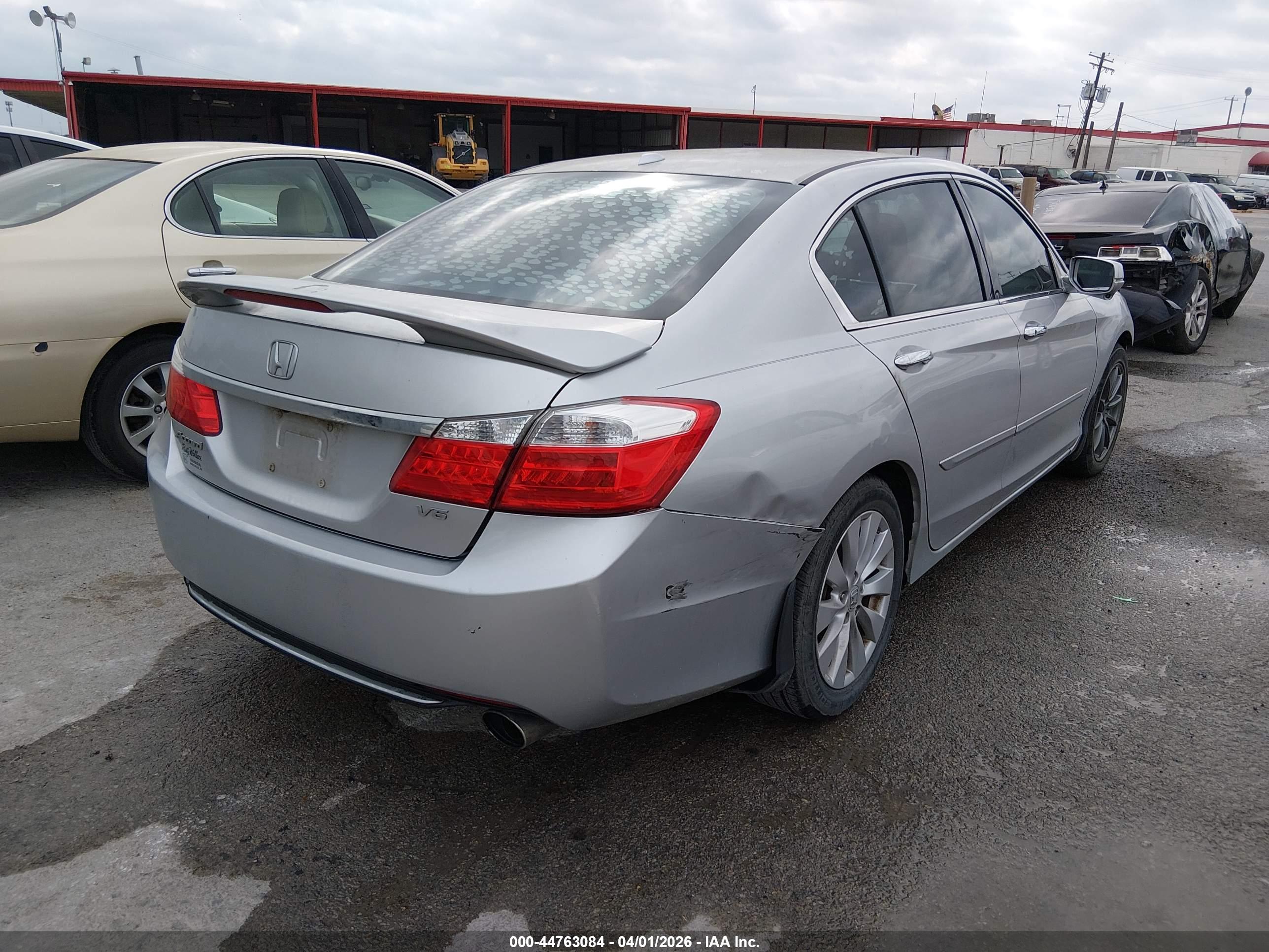 HONDA ACCORD image 4