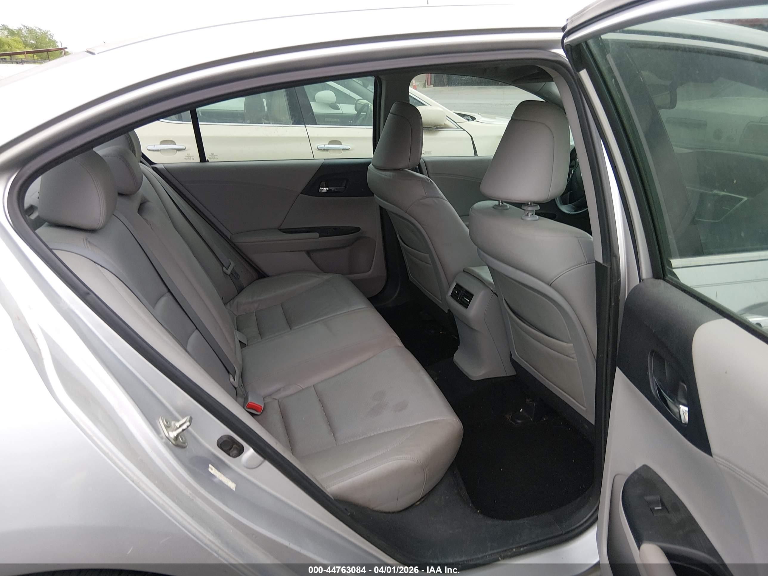 HONDA ACCORD image 8